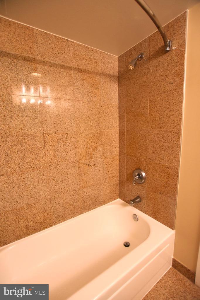 CHASE AT BETHESDA CODM - Residential Lease