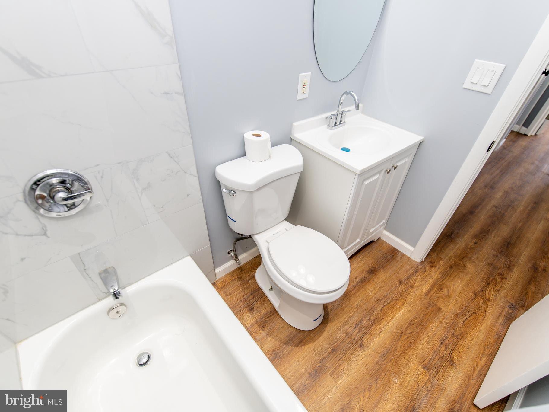 LYNBROOK - Residential