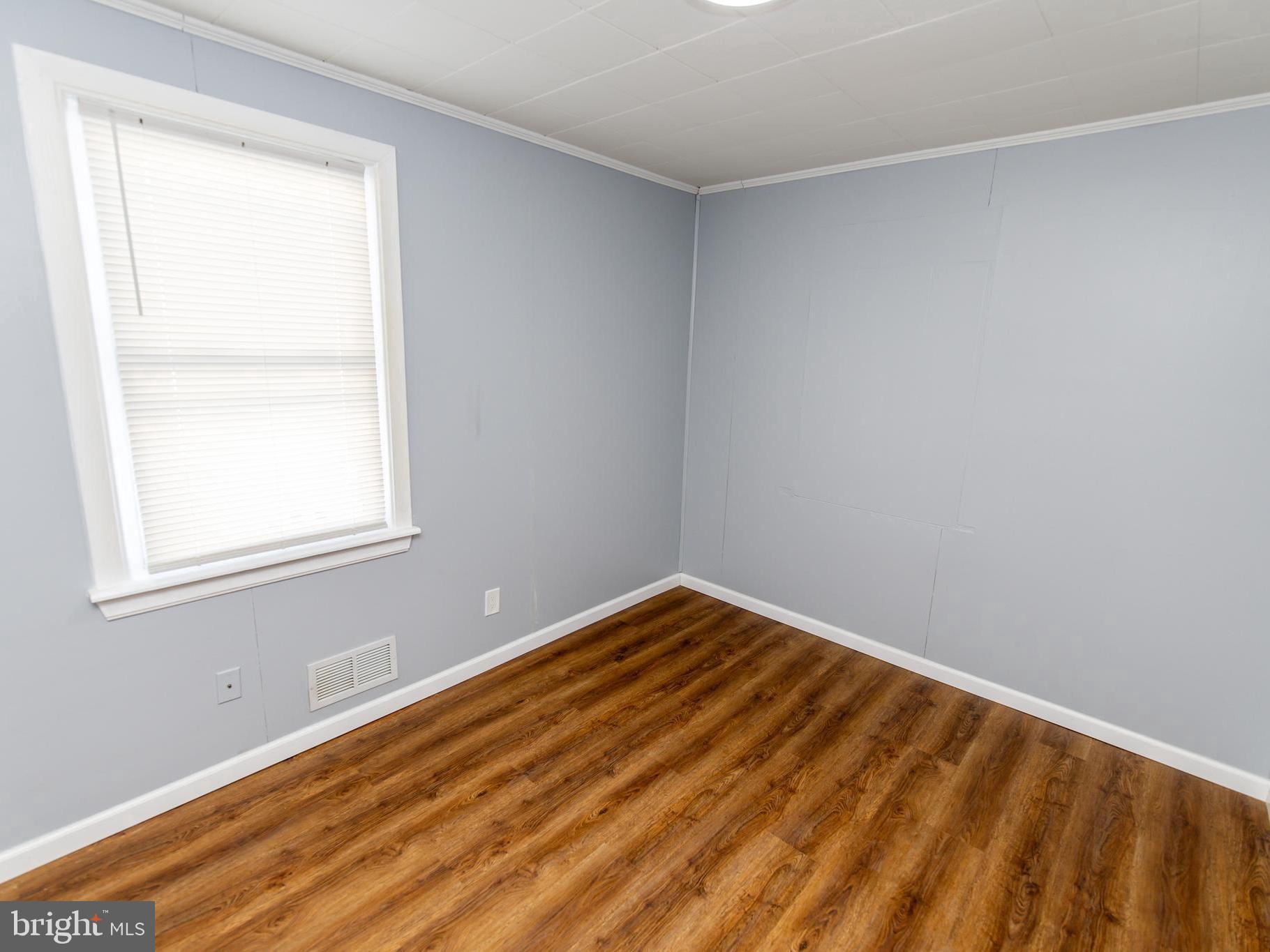 LYNBROOK - Residential