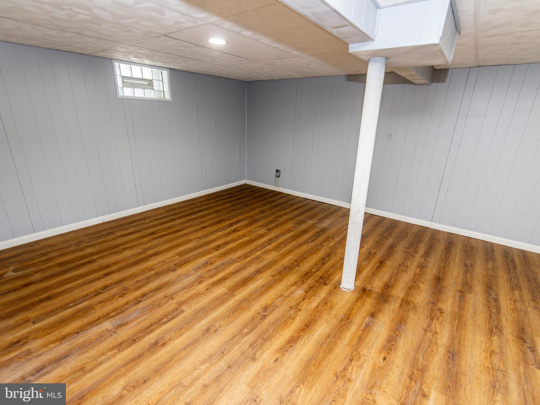 LYNBROOK - Residential