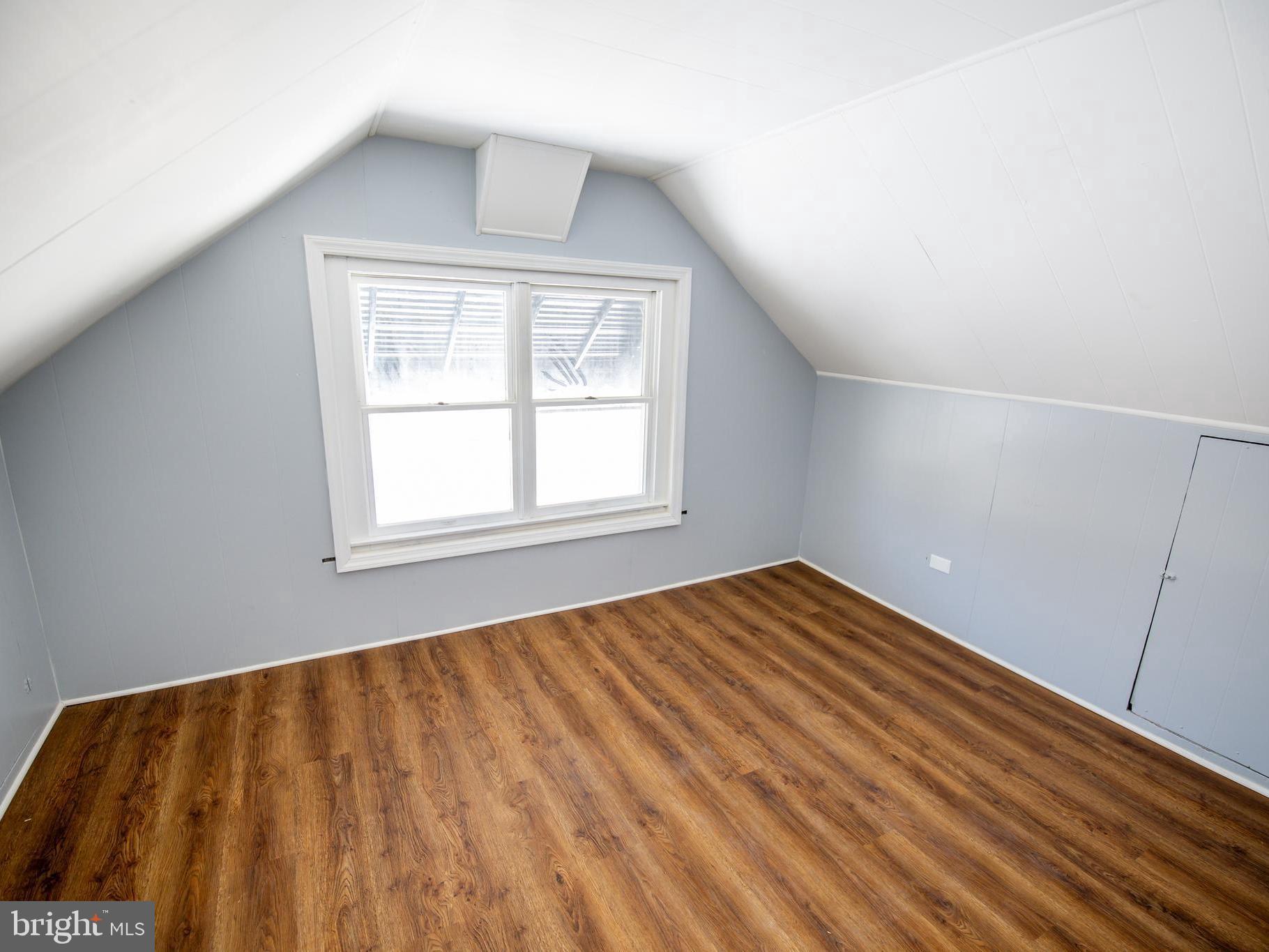 LYNBROOK - Residential