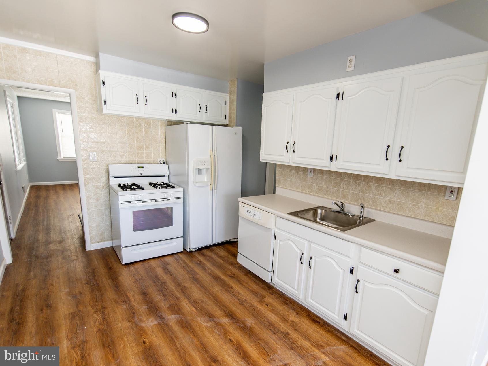 LYNBROOK - Residential
