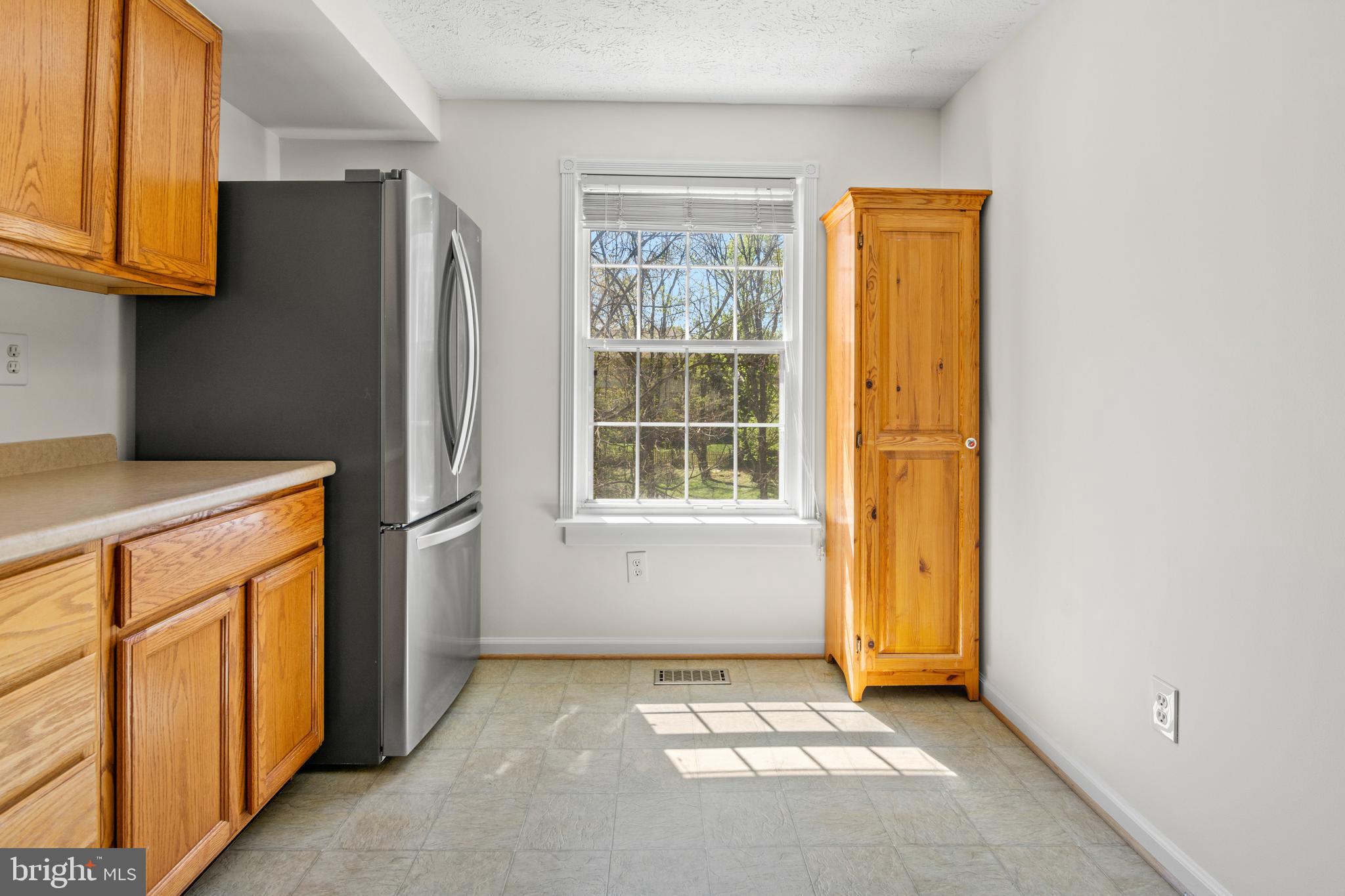 QUINCE ORCHARD KNOLLS - Residential