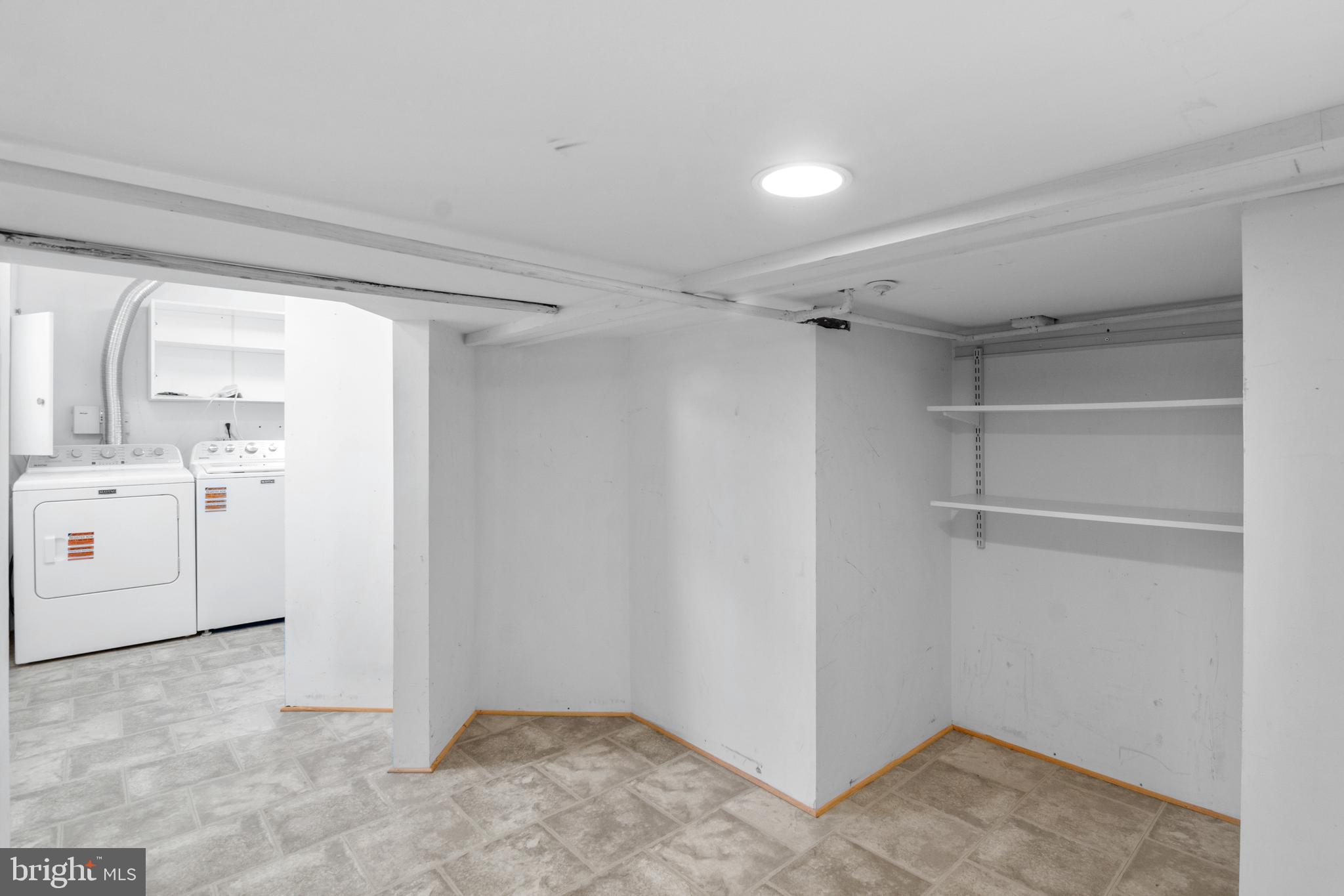 QUINCE ORCHARD KNOLLS - Residential