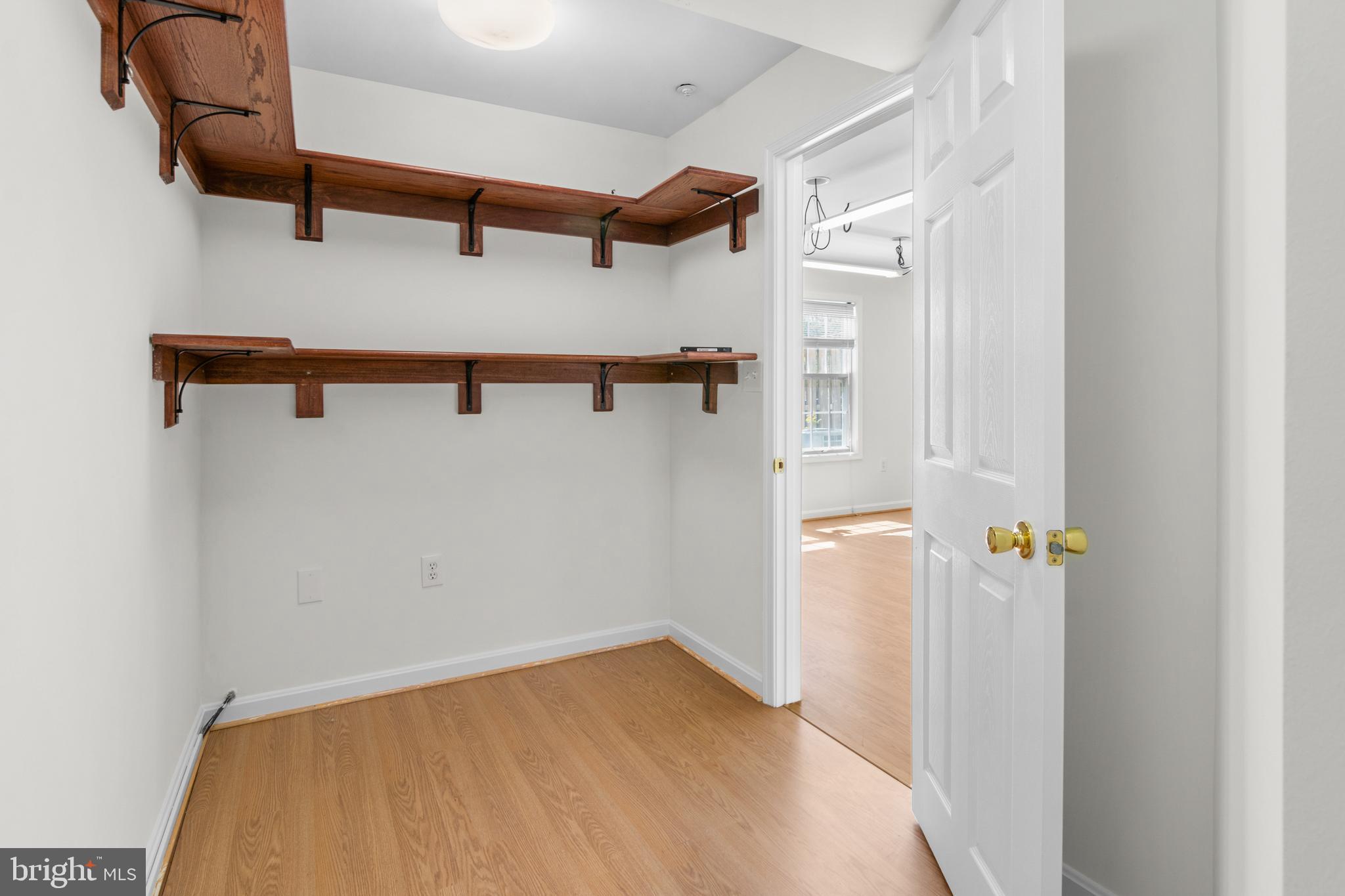 QUINCE ORCHARD KNOLLS - Residential