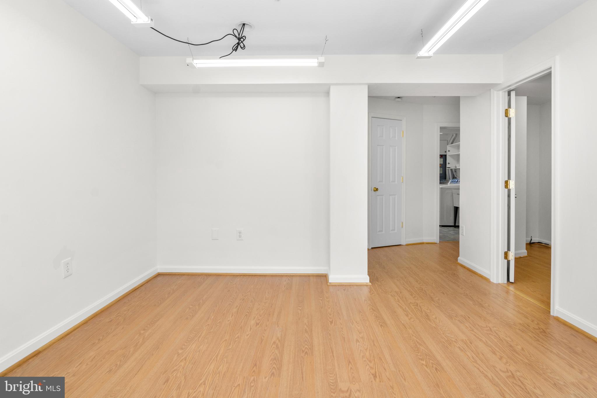 QUINCE ORCHARD KNOLLS - Residential