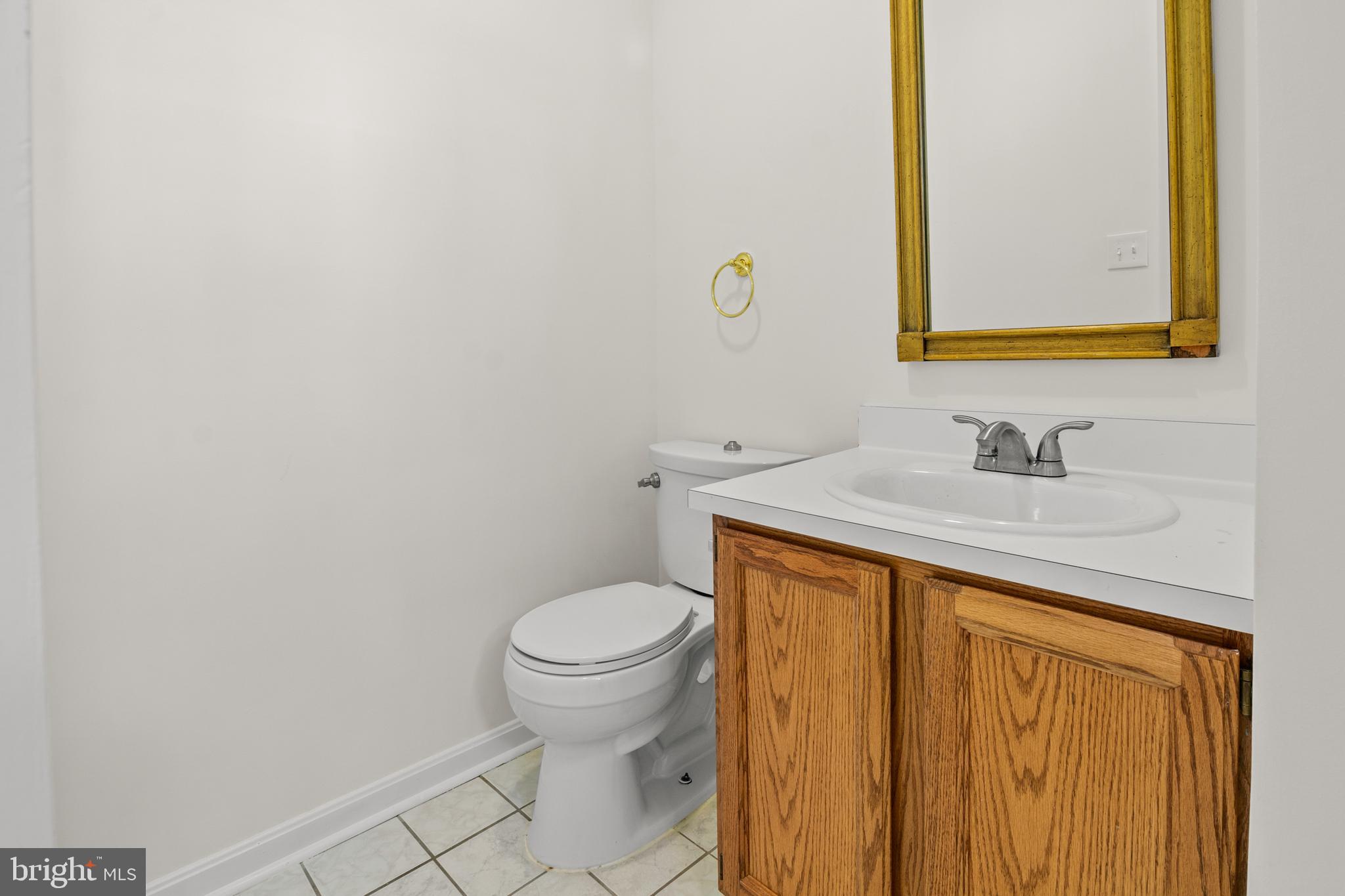 QUINCE ORCHARD KNOLLS - Residential