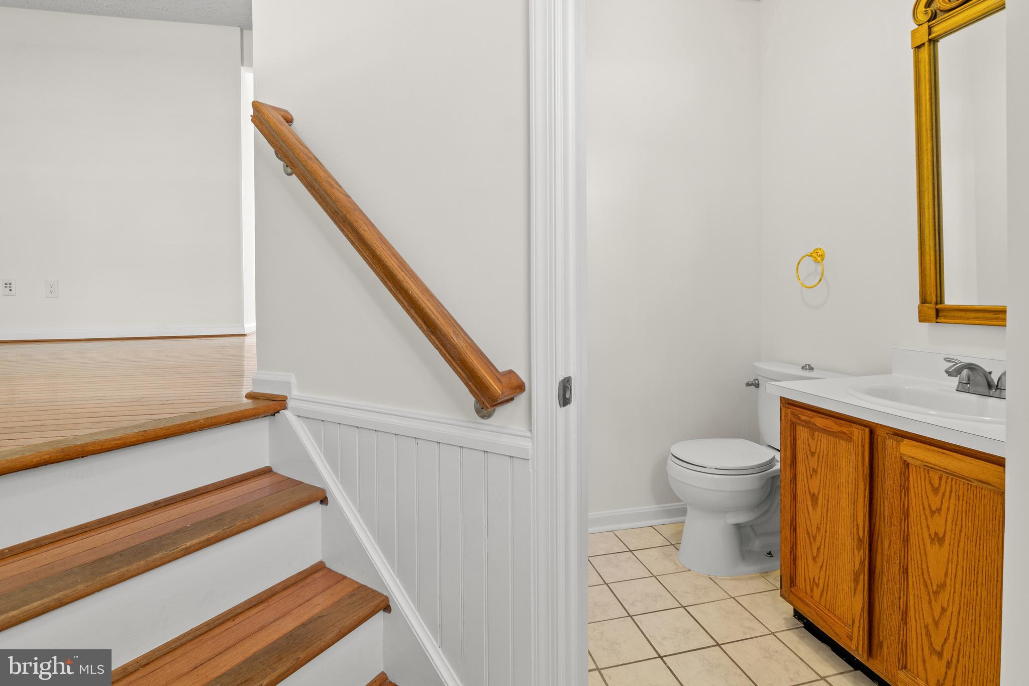 QUINCE ORCHARD KNOLLS - Residential