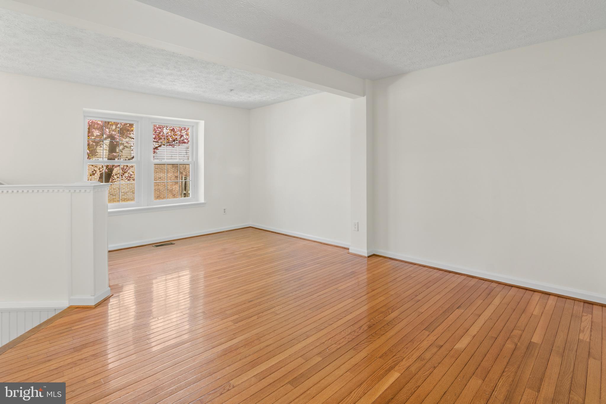 QUINCE ORCHARD KNOLLS - Residential