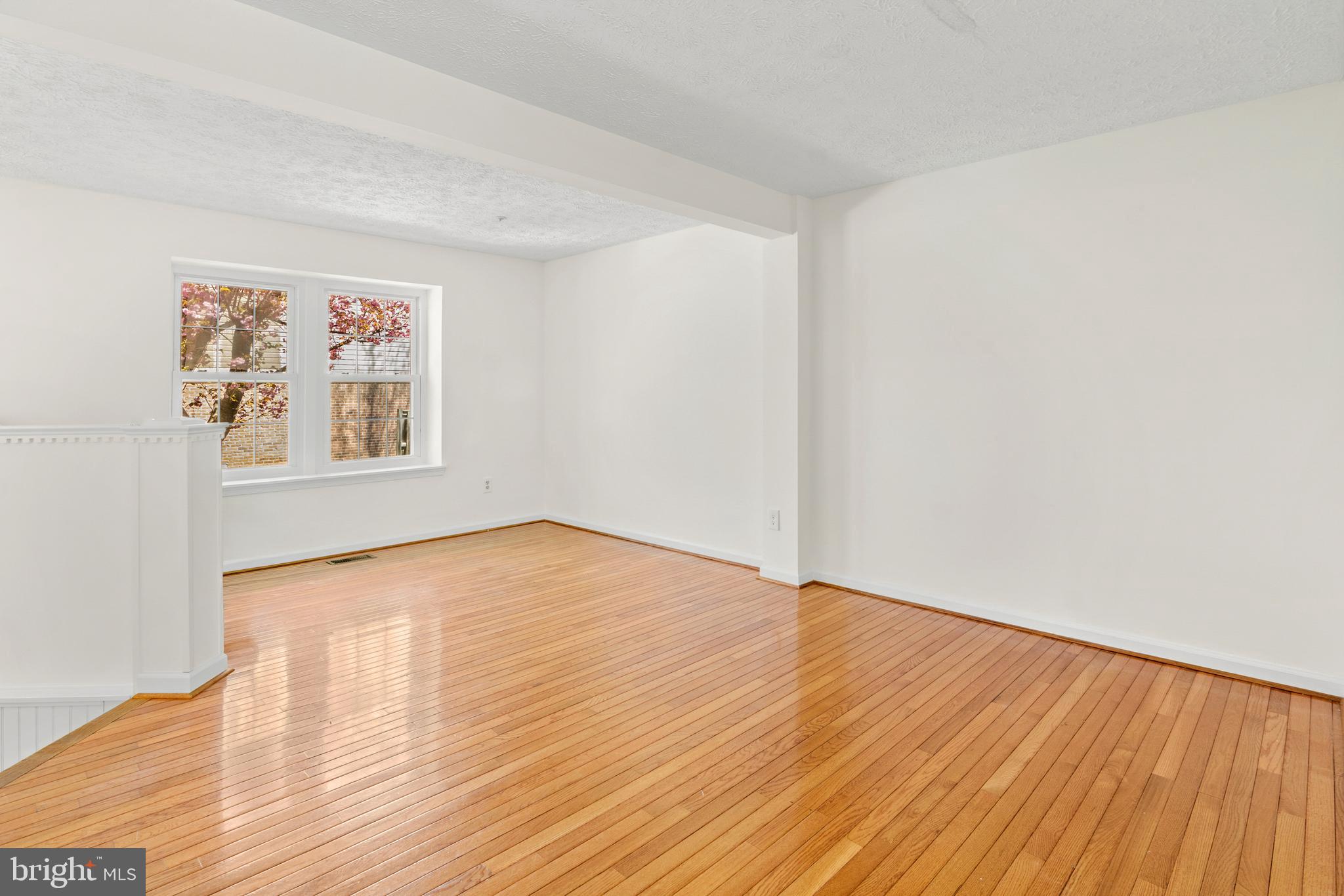 QUINCE ORCHARD KNOLLS - Residential