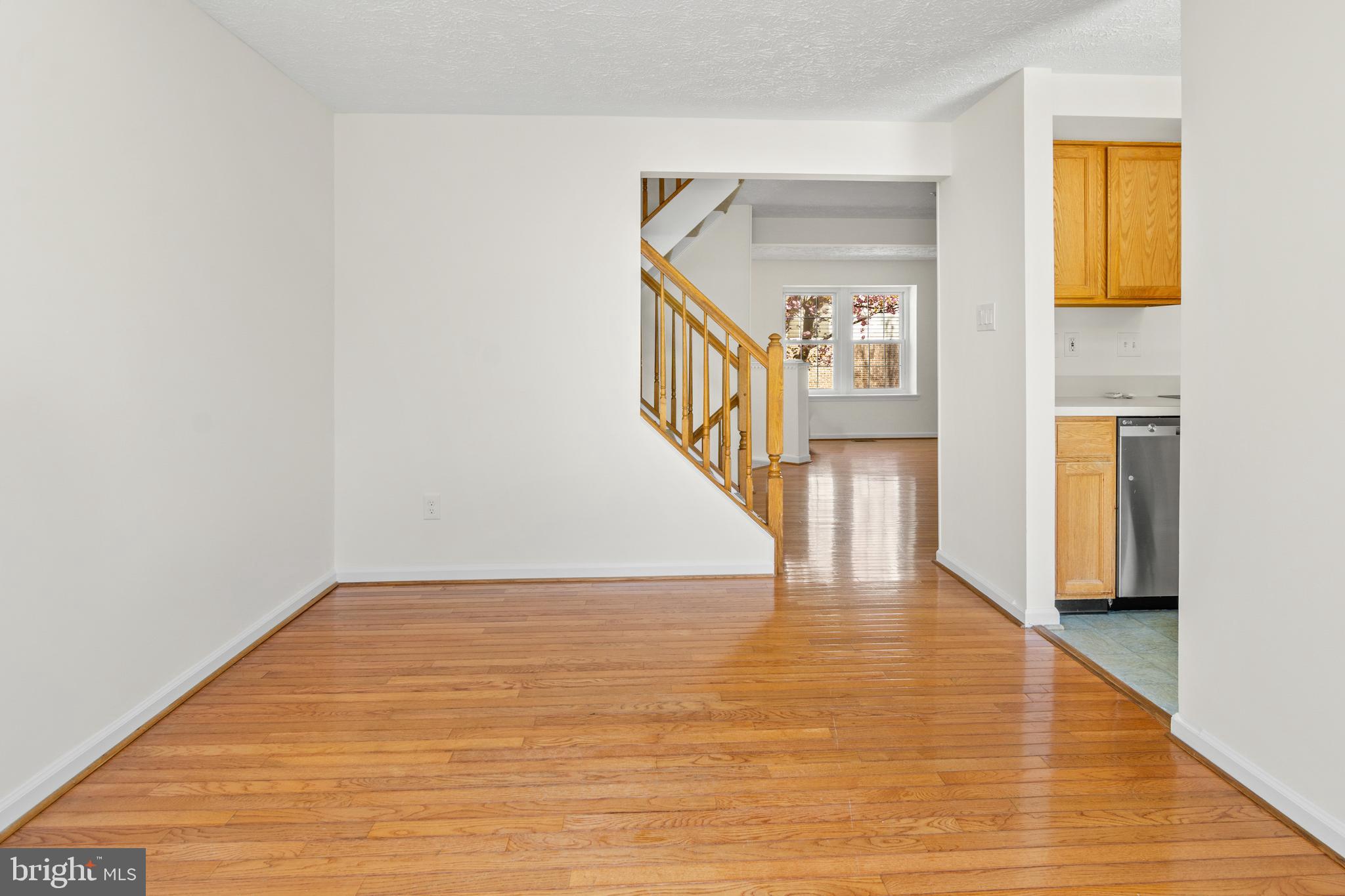 QUINCE ORCHARD KNOLLS - Residential