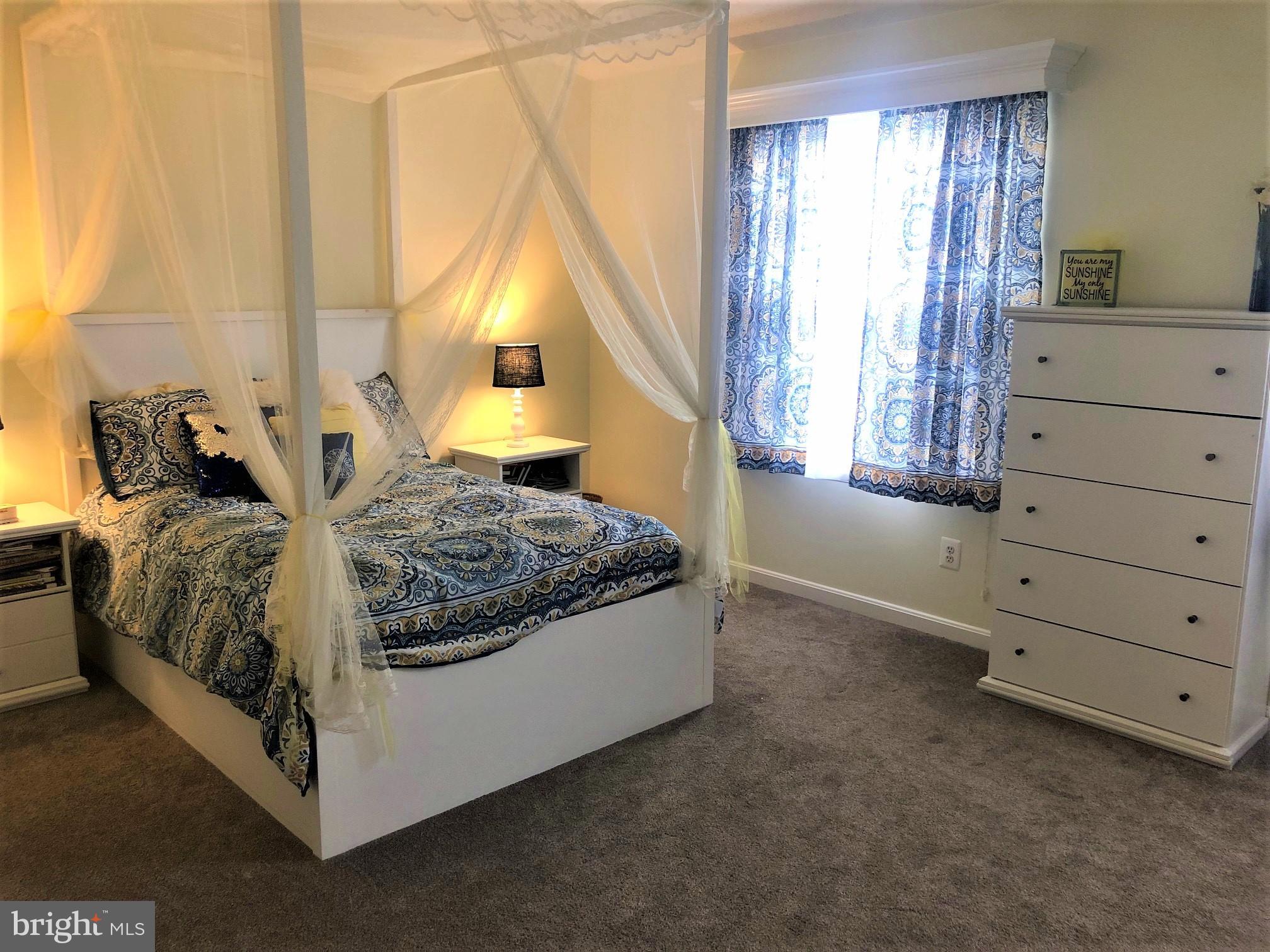 CONSTANT FRIENDSHIP - Residential Lease