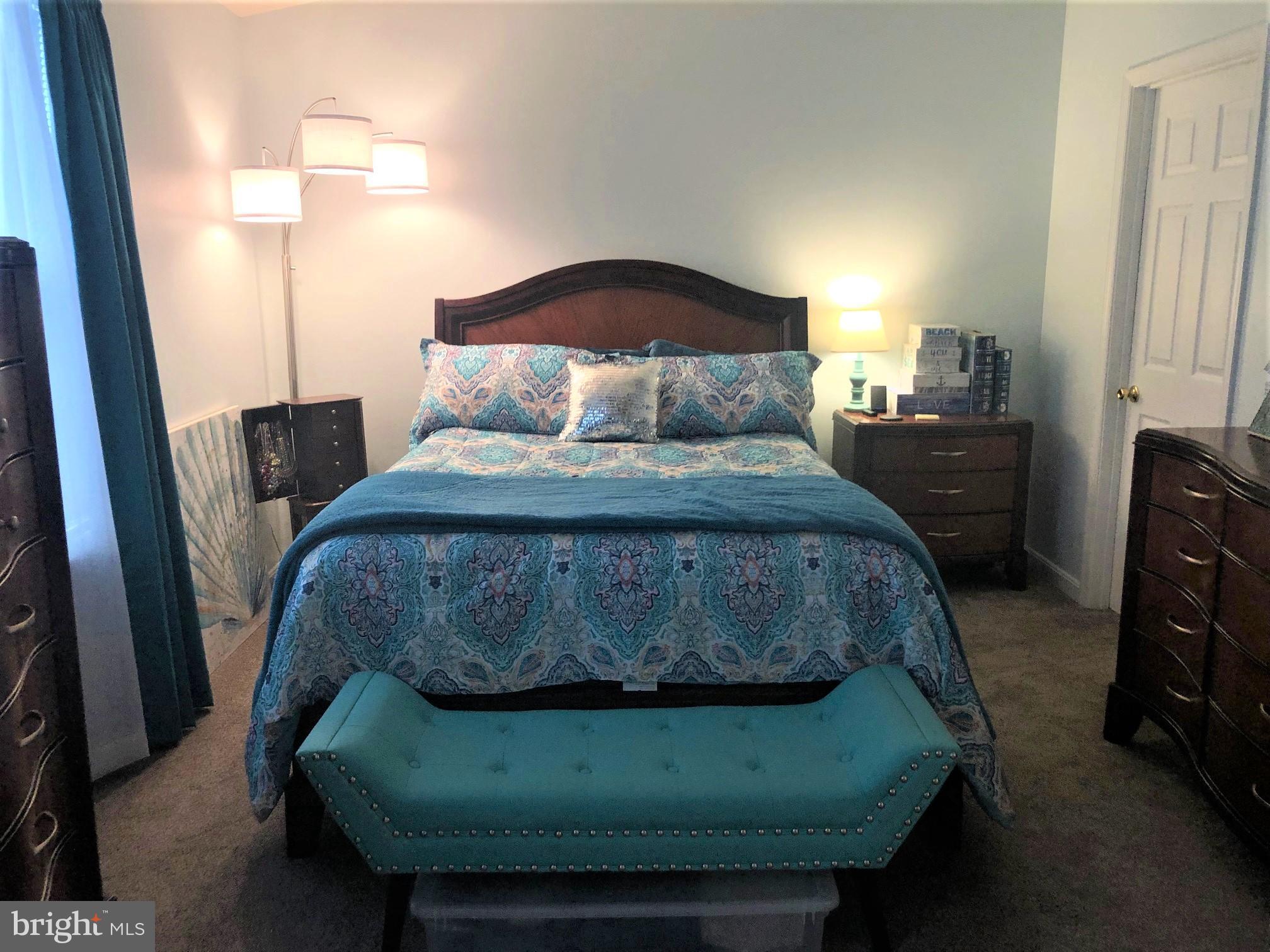 CONSTANT FRIENDSHIP - Residential Lease