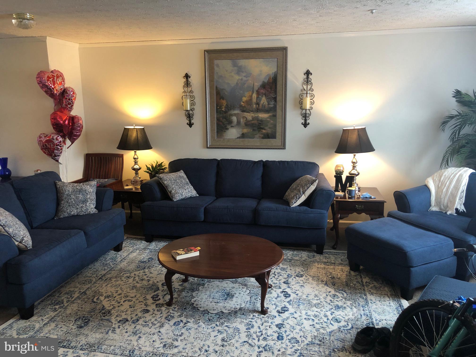 CONSTANT FRIENDSHIP - Residential Lease