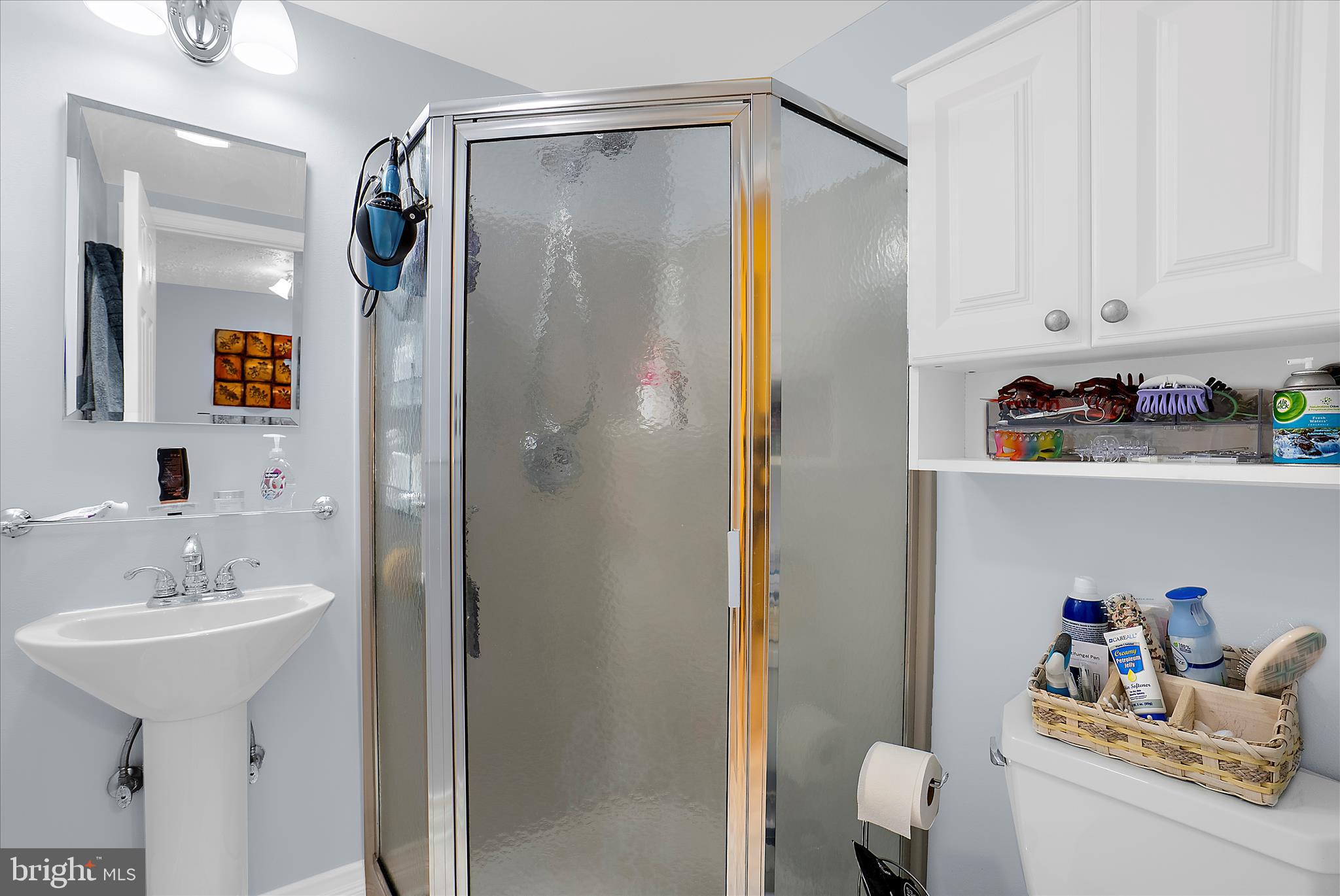 SHANNON SQUARE - Residential