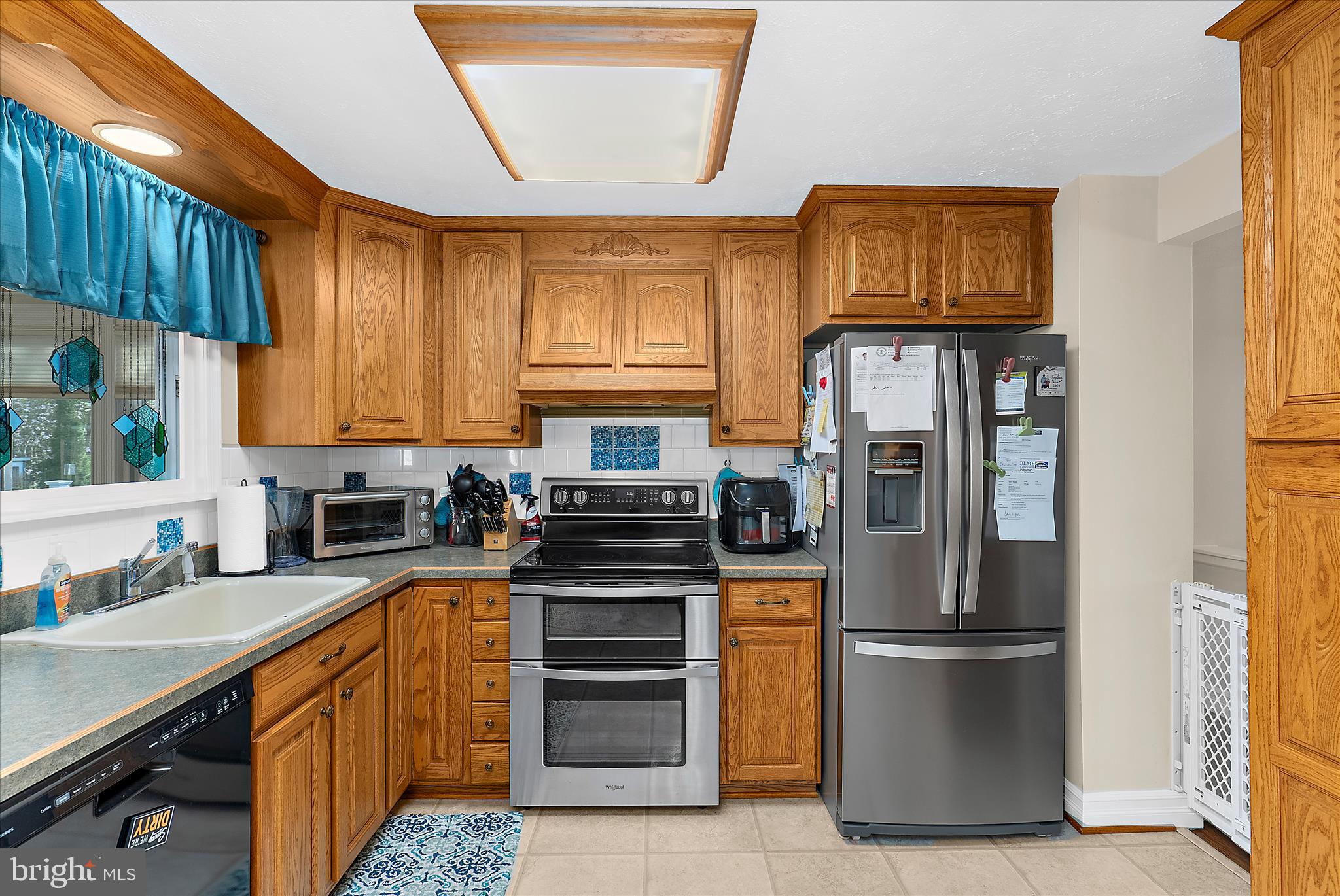 SHANNON SQUARE - Residential