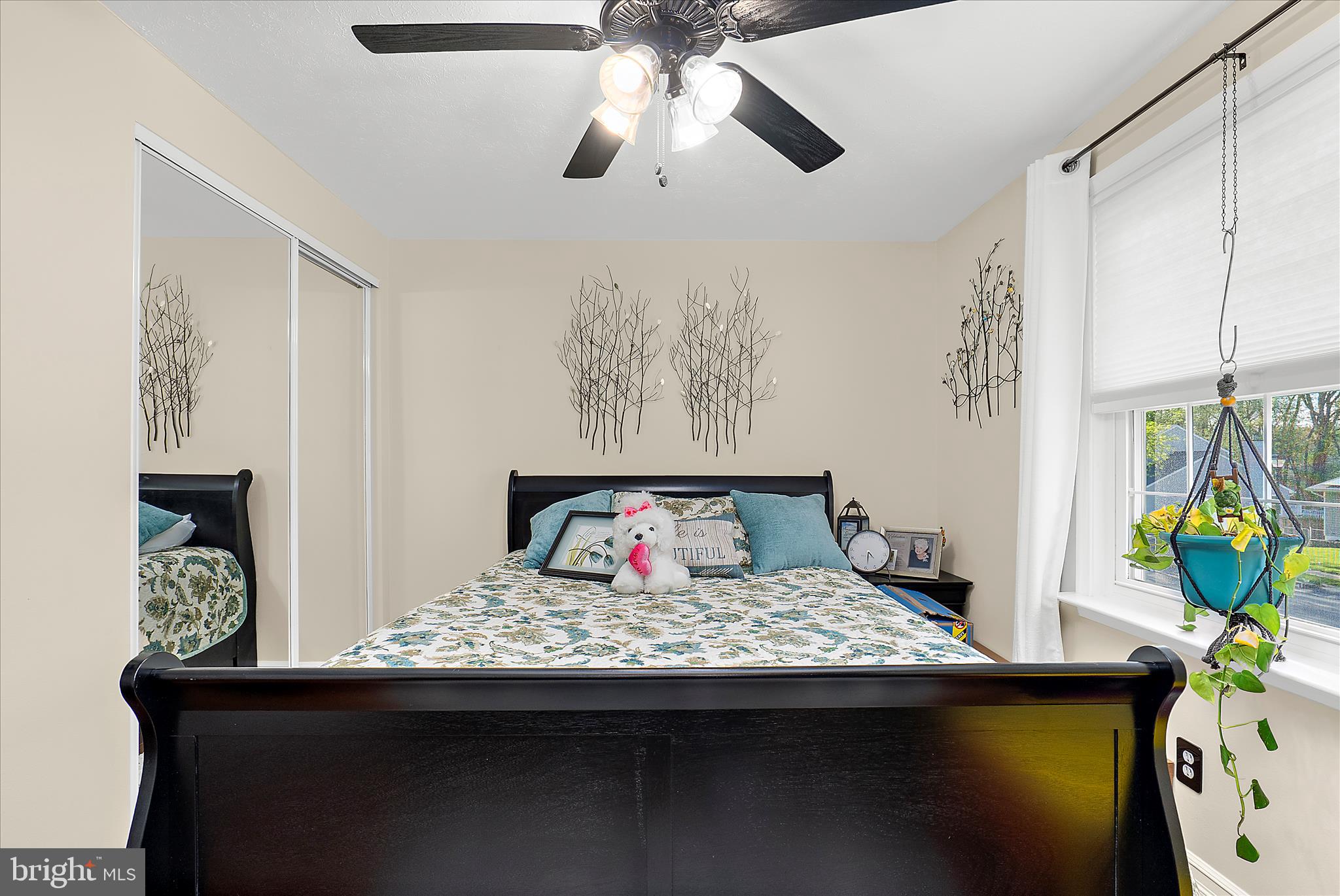 SHANNON SQUARE - Residential