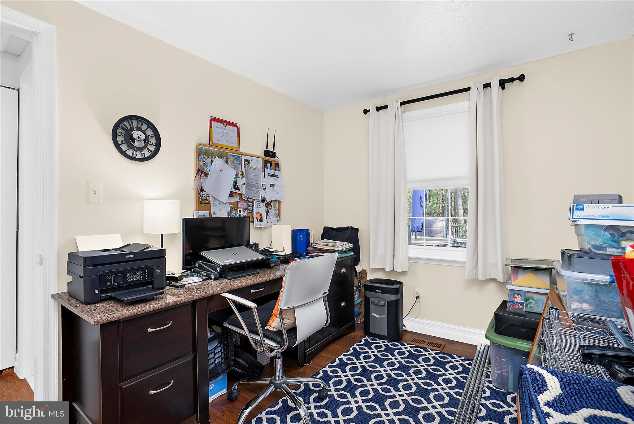 SHANNON SQUARE - Residential