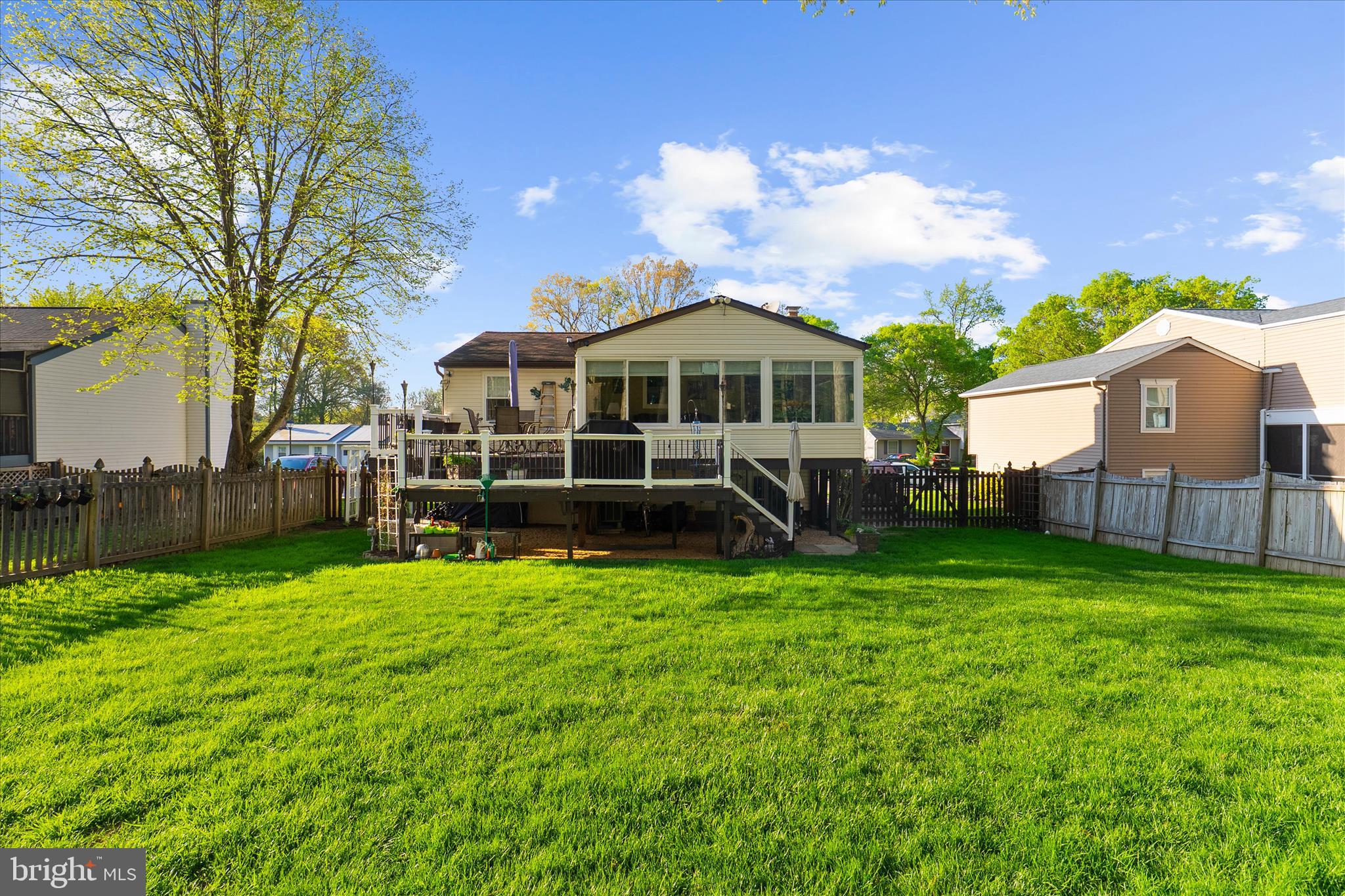 SHANNON SQUARE - Residential