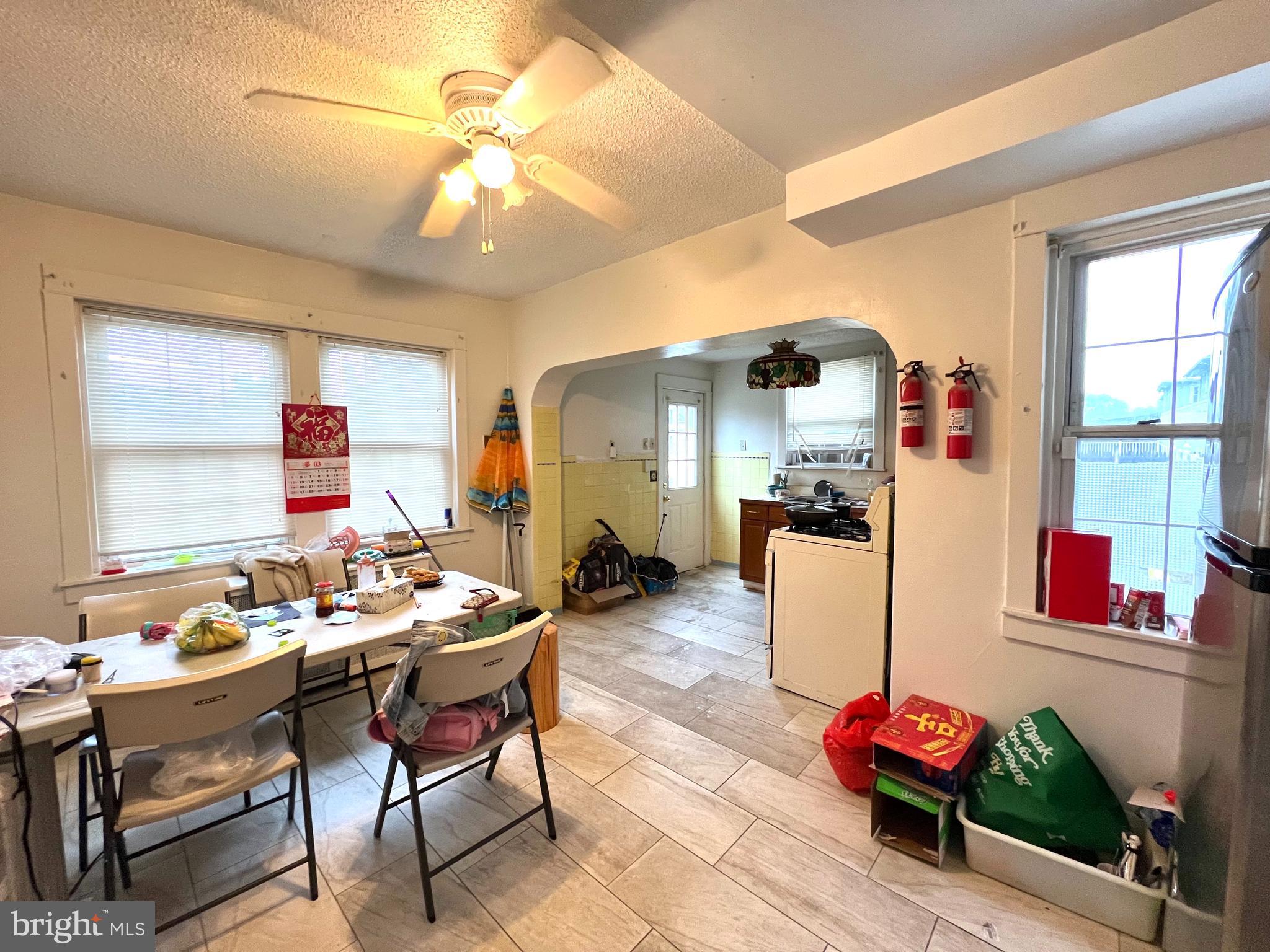 CLIFTON HEIGHTS - Residential