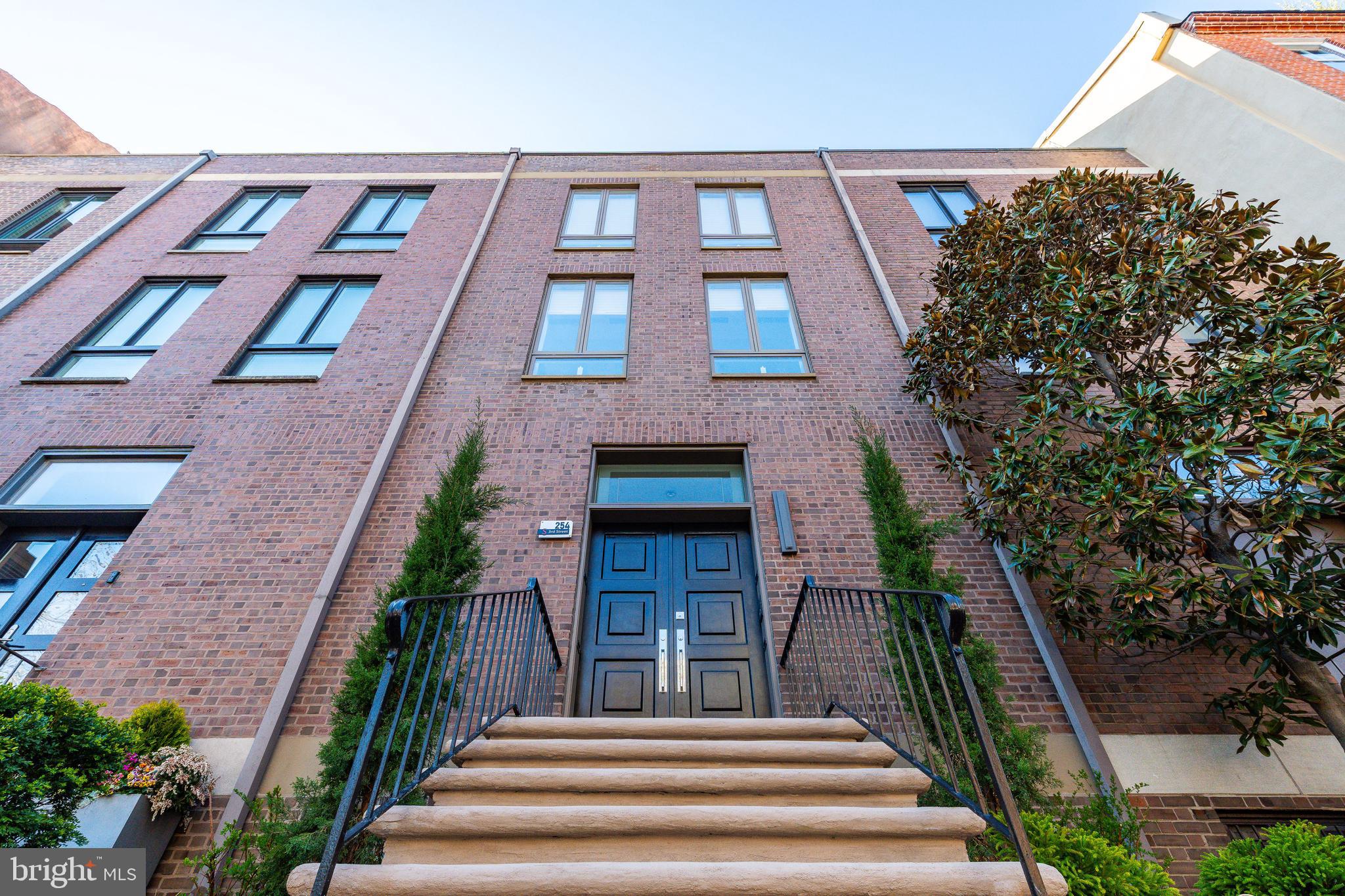 SOCIETY HILL - Residential