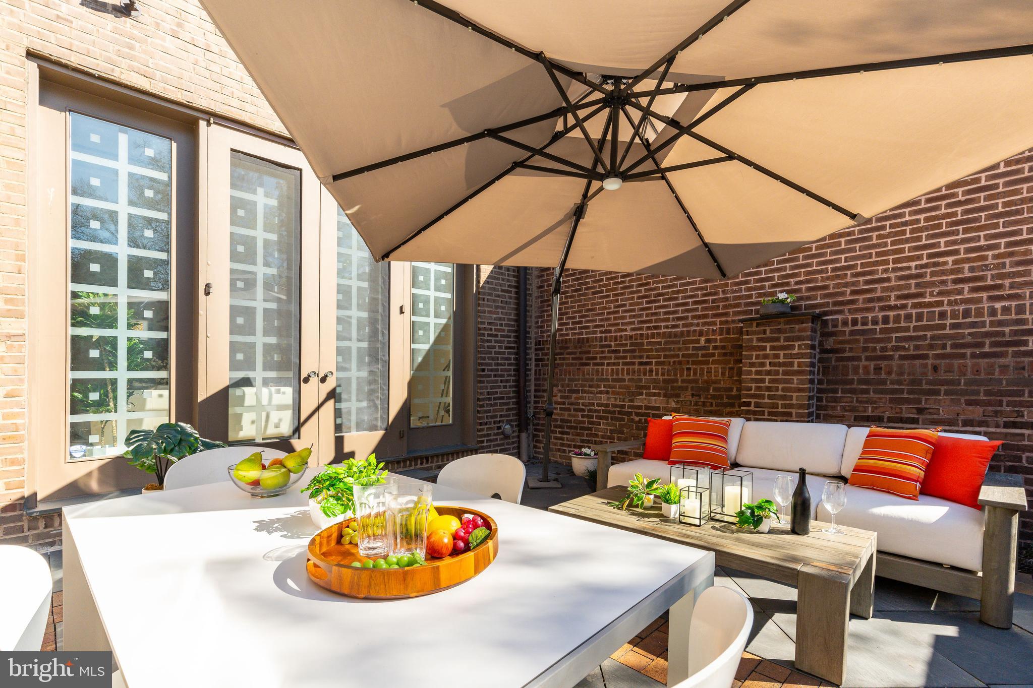 SOCIETY HILL - Residential