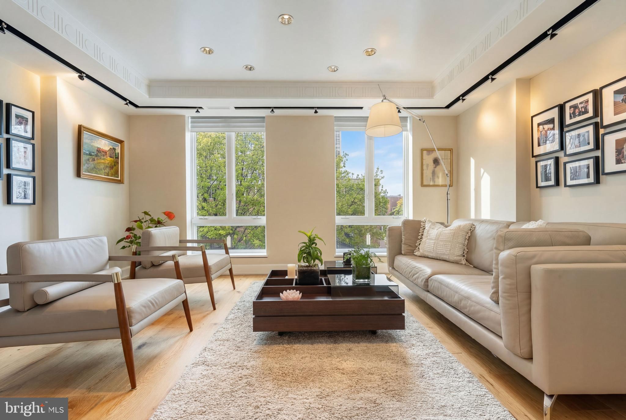 SOCIETY HILL - Residential