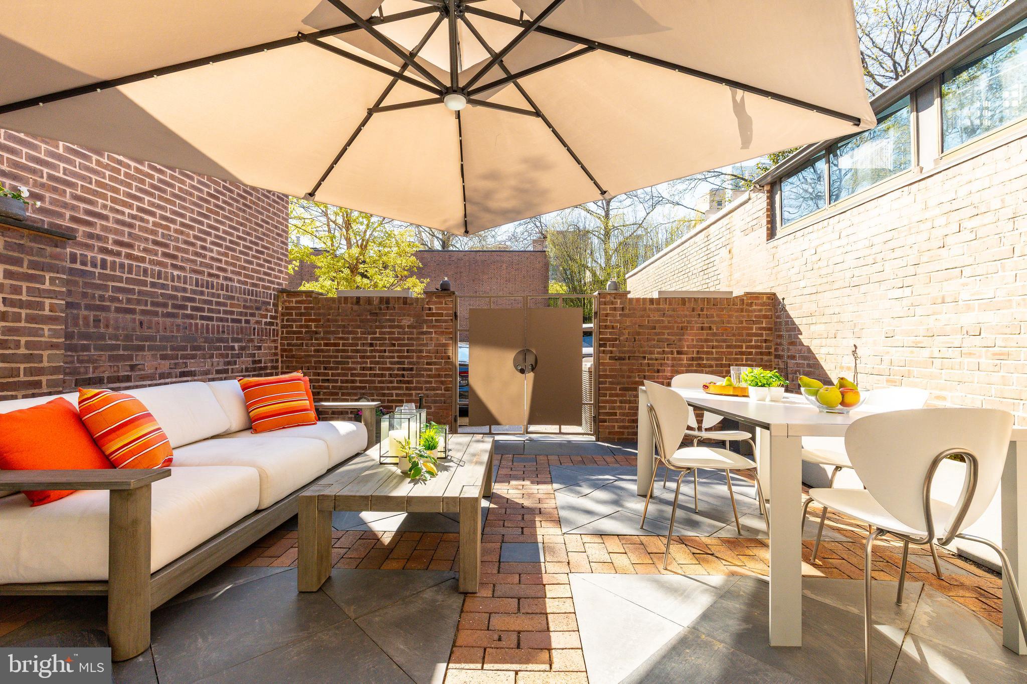 SOCIETY HILL - Residential