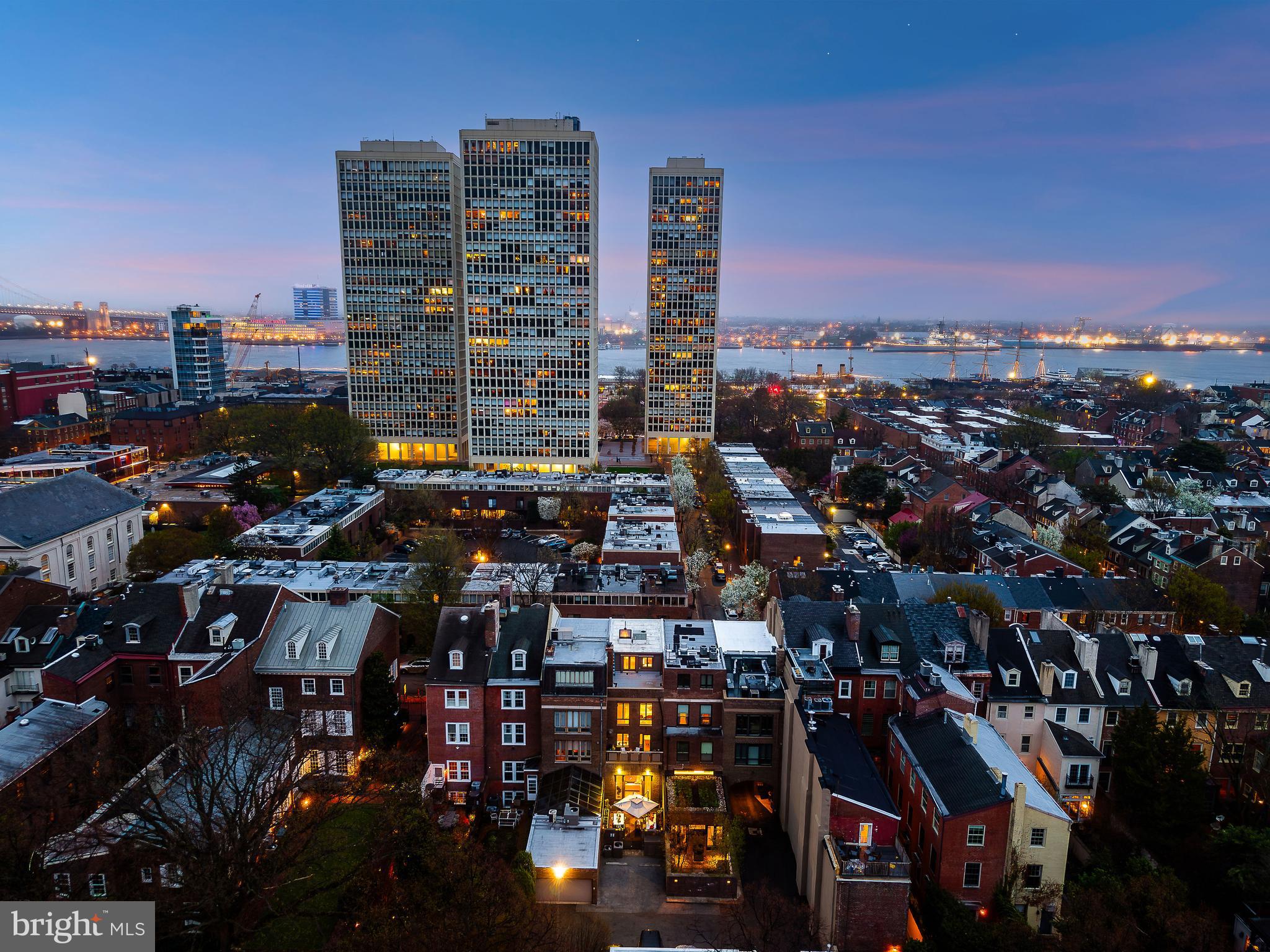 SOCIETY HILL - Residential