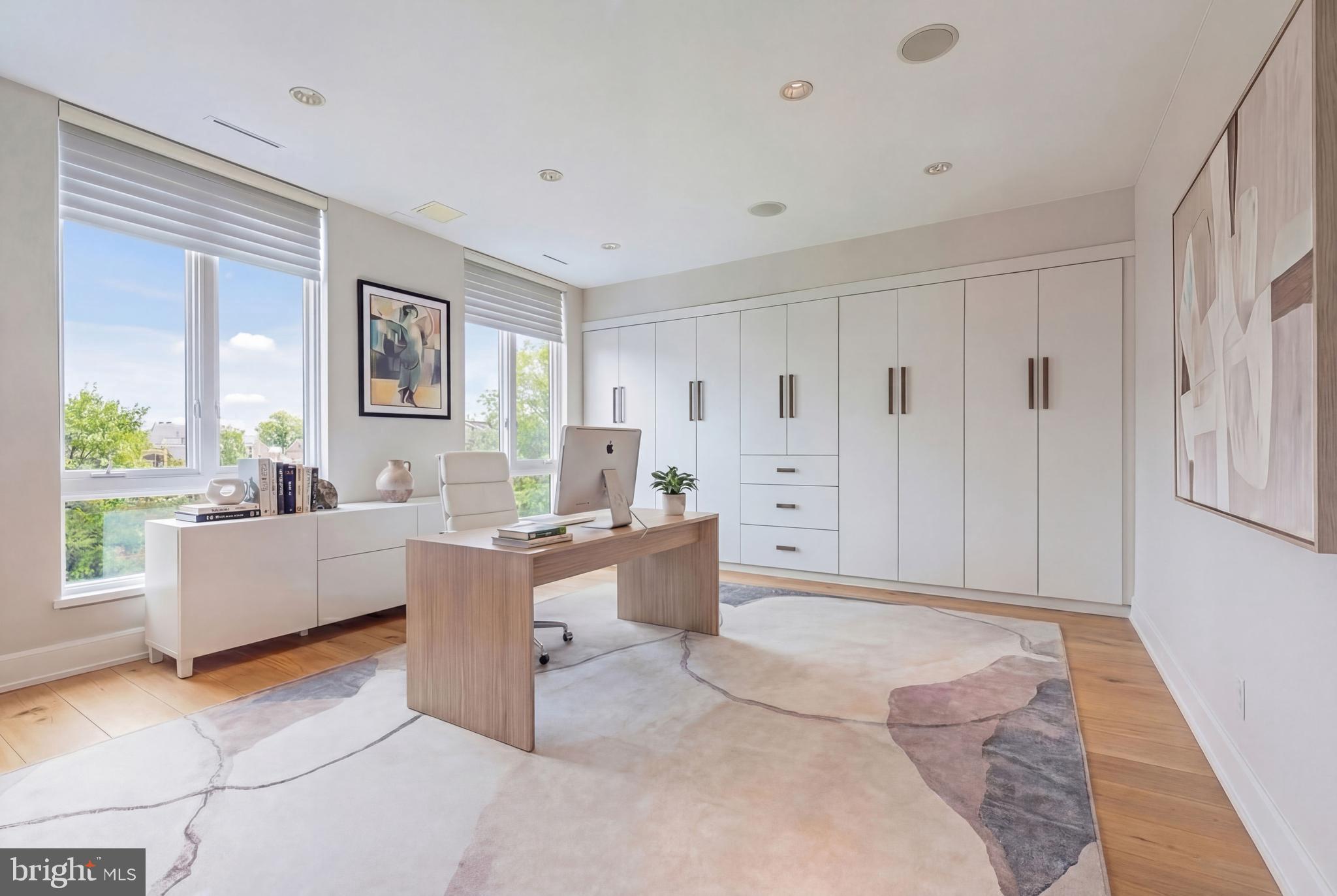 SOCIETY HILL - Residential