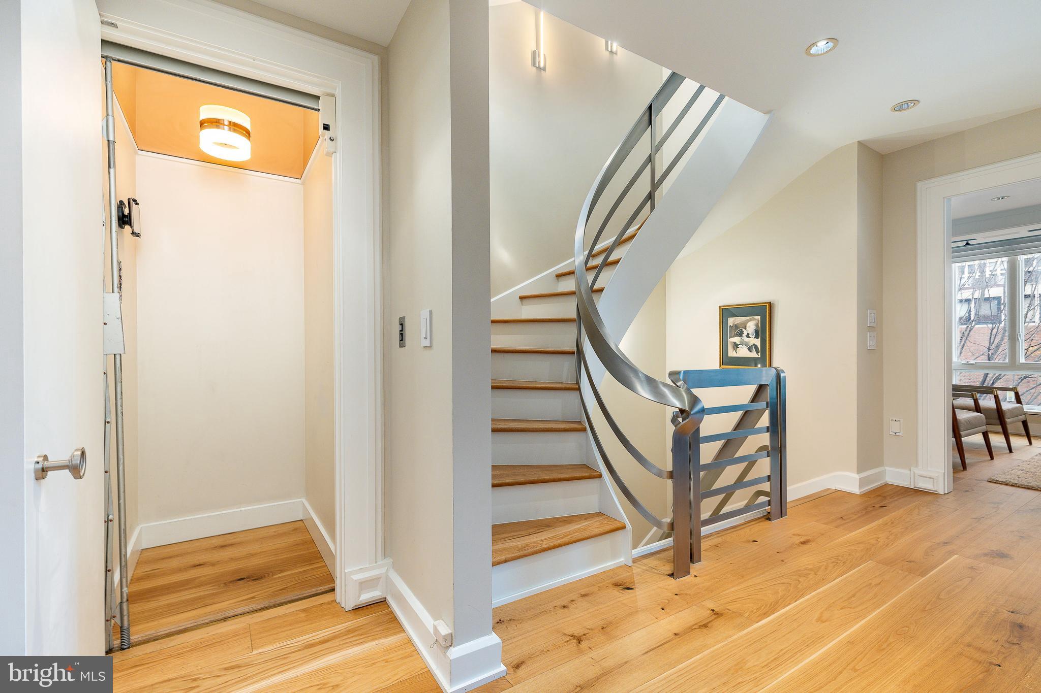 SOCIETY HILL - Residential