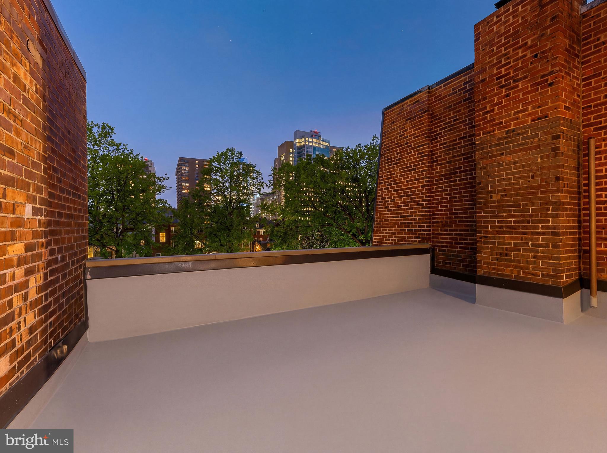 SOCIETY HILL - Residential