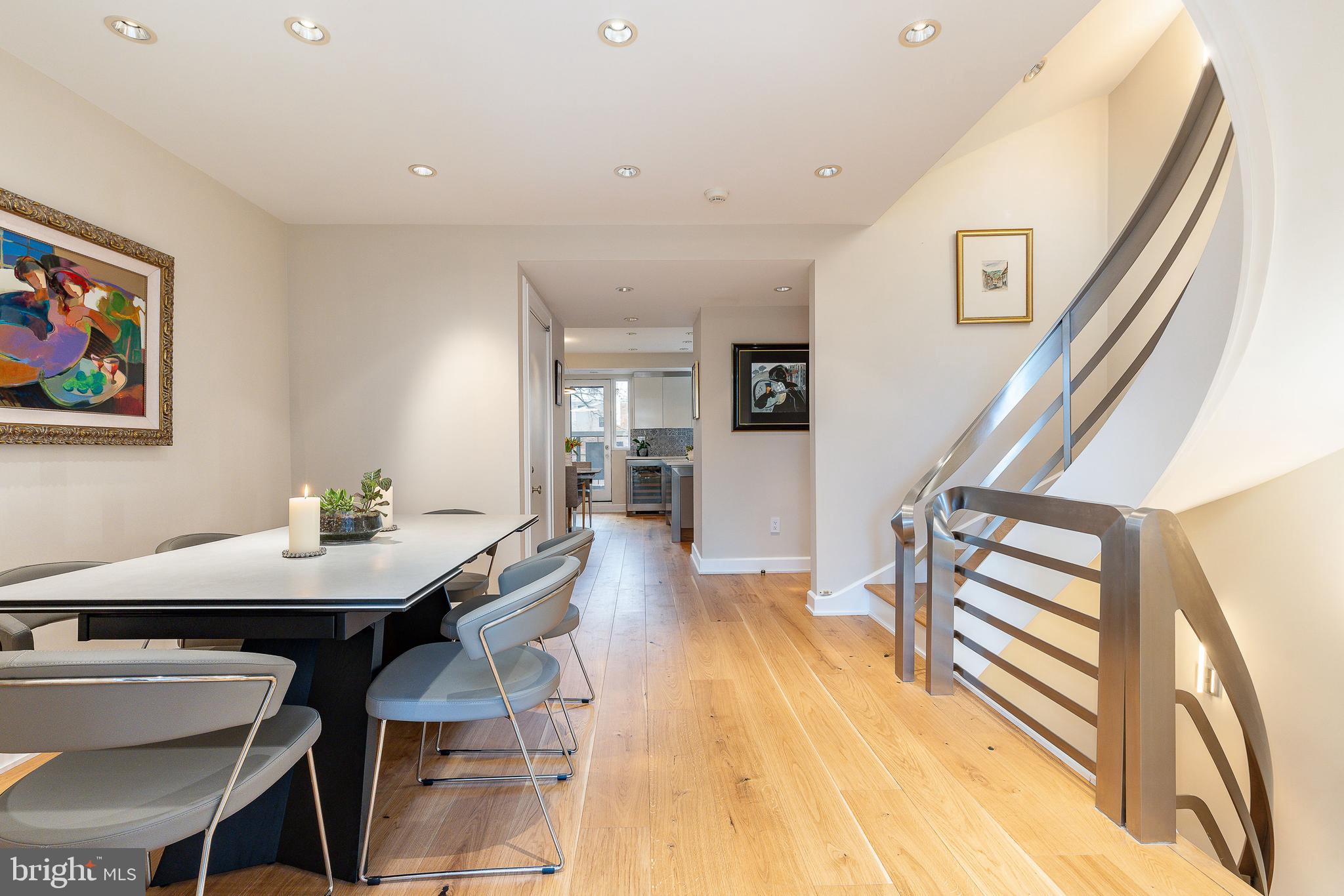 SOCIETY HILL - Residential