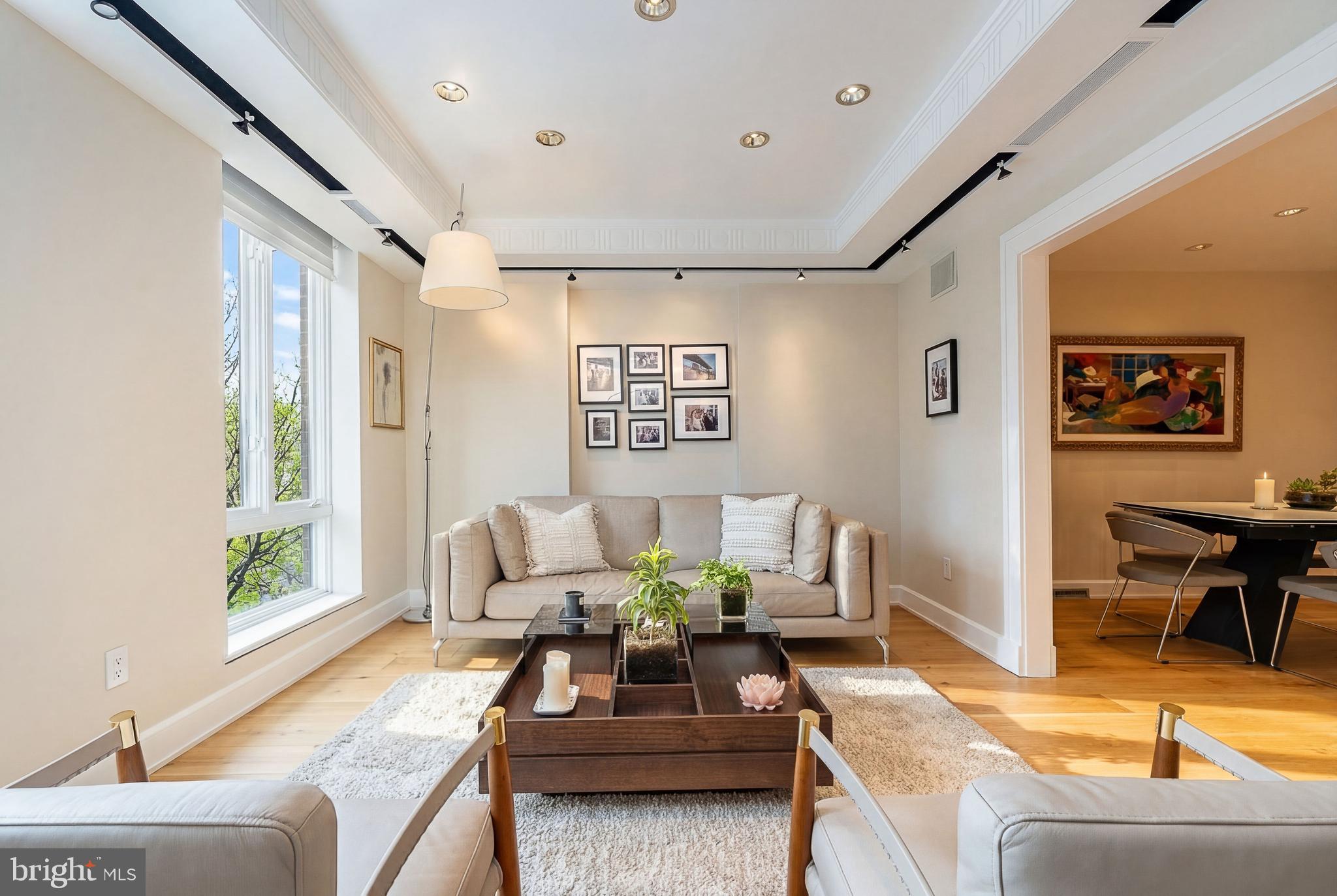 SOCIETY HILL - Residential