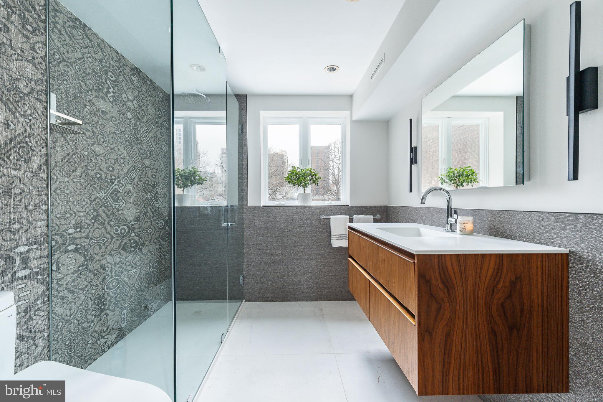 SOCIETY HILL - Residential