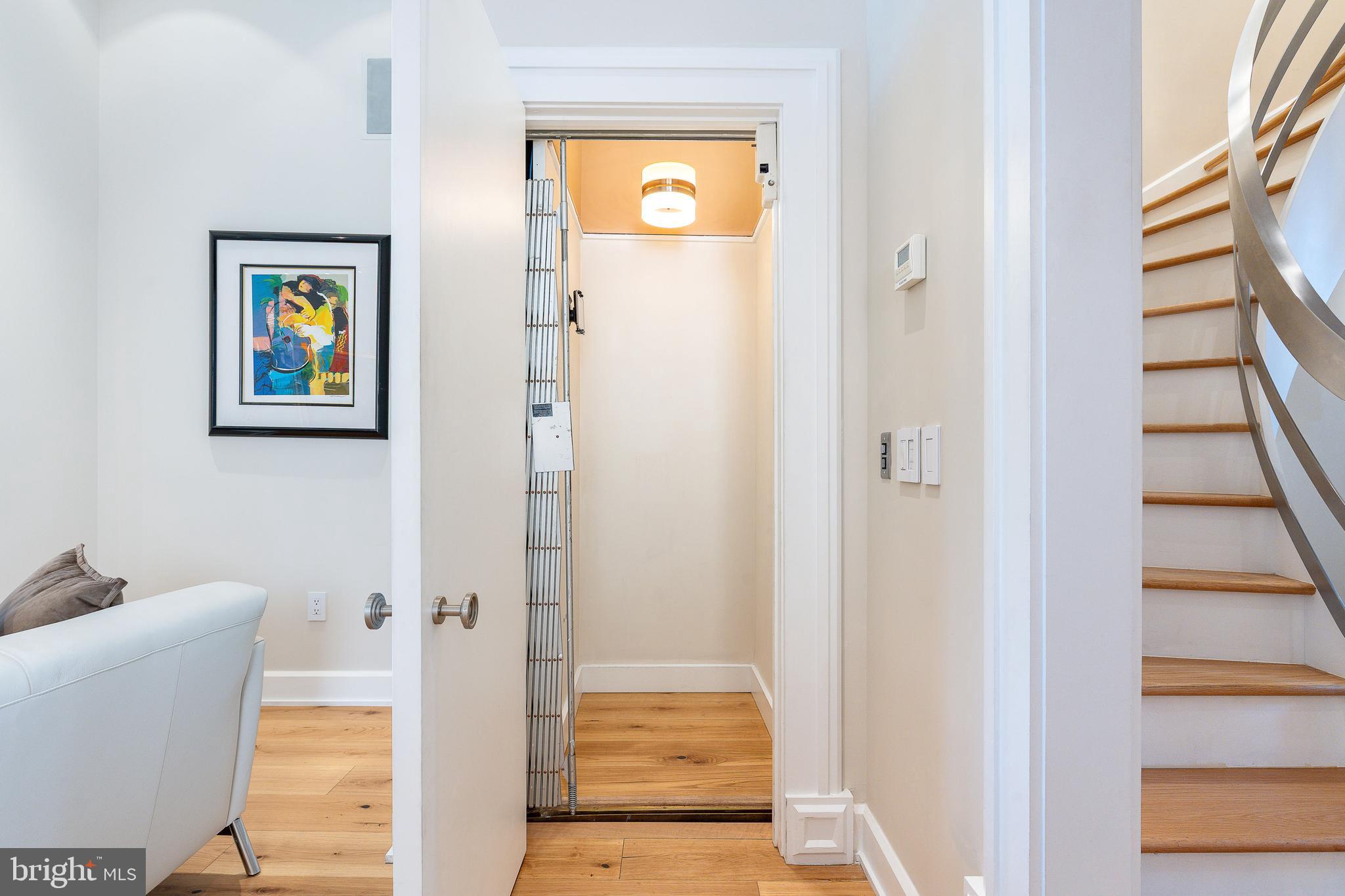 SOCIETY HILL - Residential