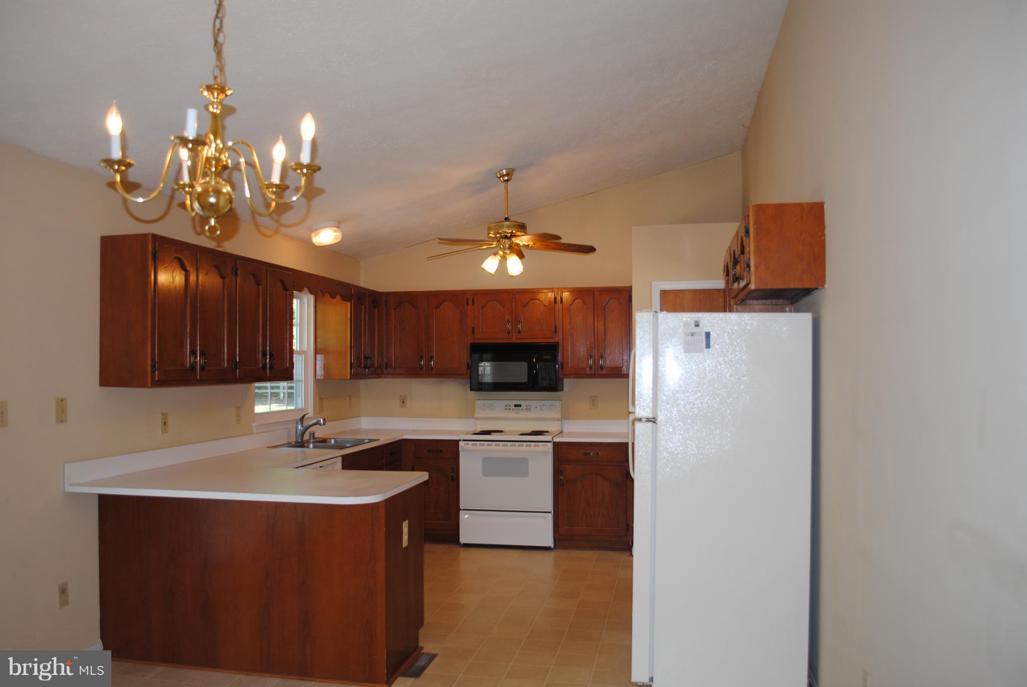 PANQUIA OAKS SUB - Residential Lease