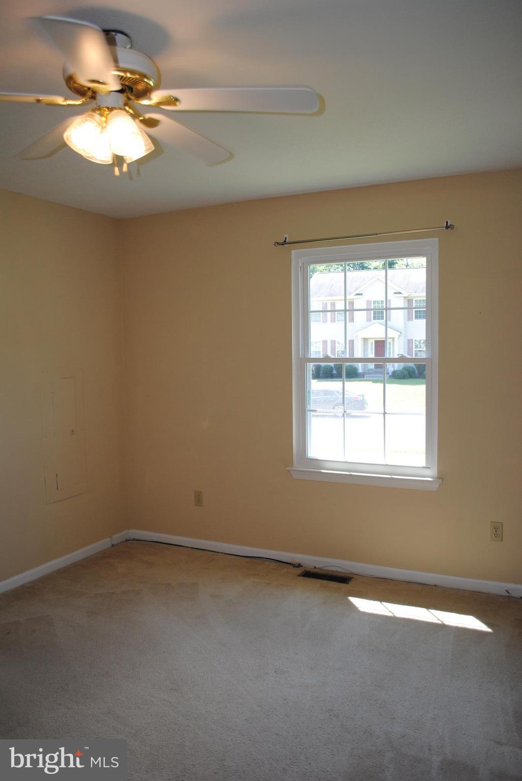 PANQUIA OAKS SUB - Residential Lease