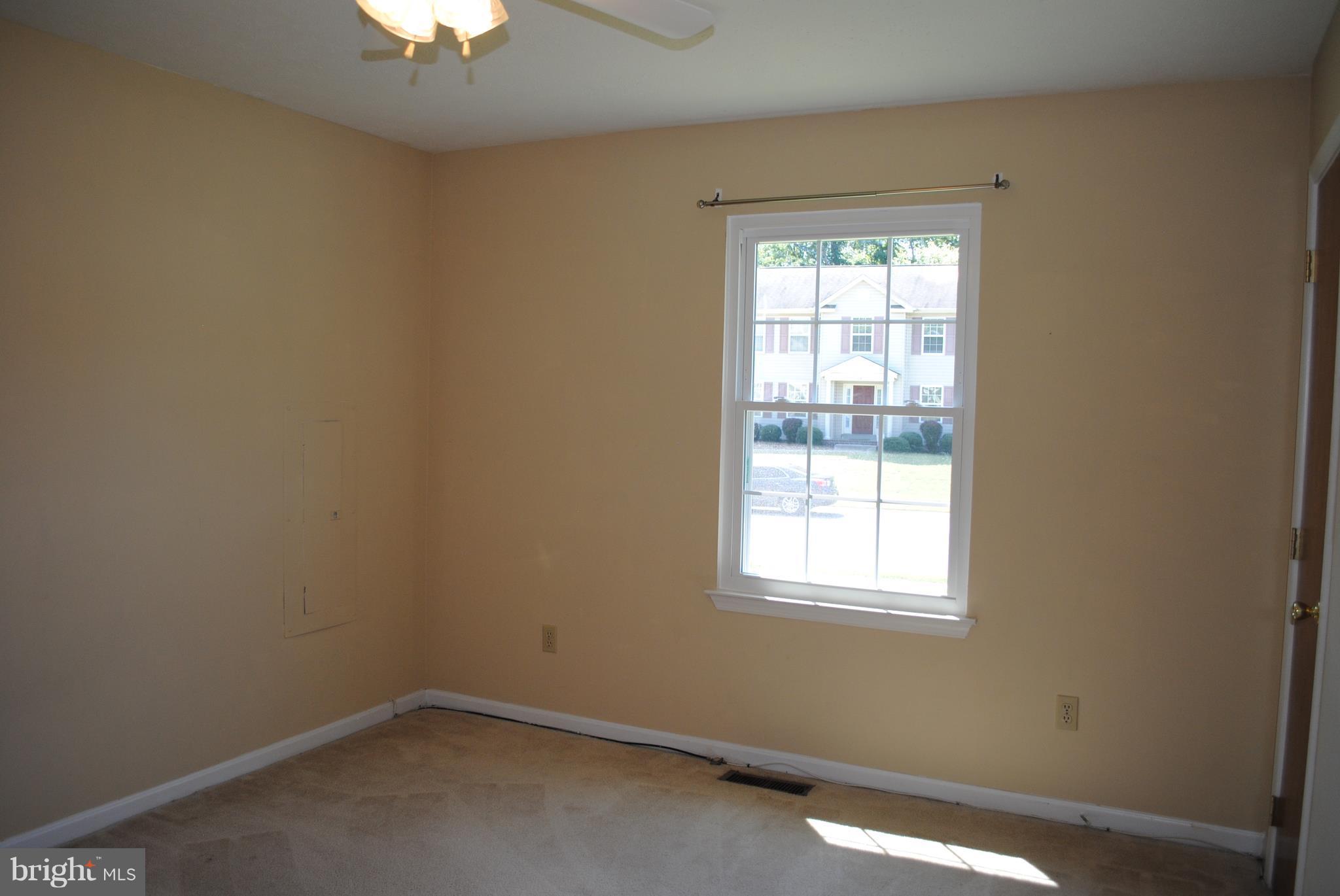 PANQUIA OAKS SUB - Residential Lease