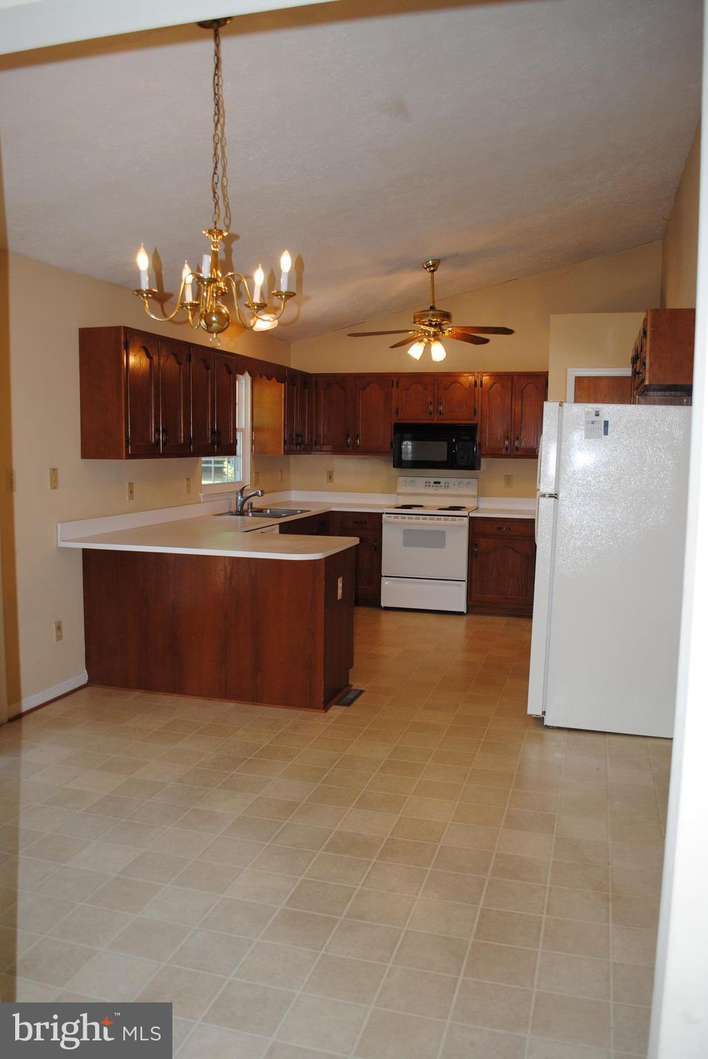 PANQUIA OAKS SUB - Residential Lease