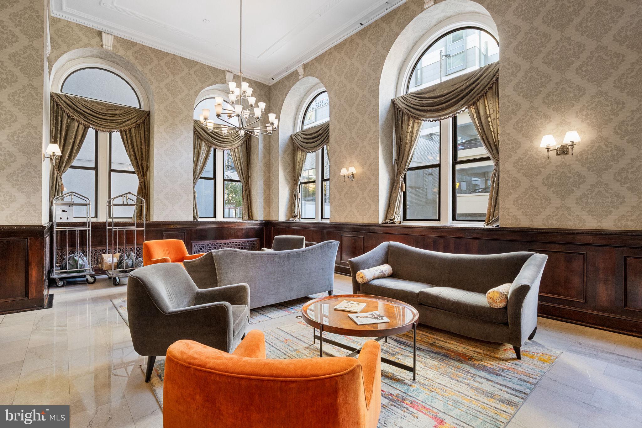 WASHINGTON SQ WEST - Residential