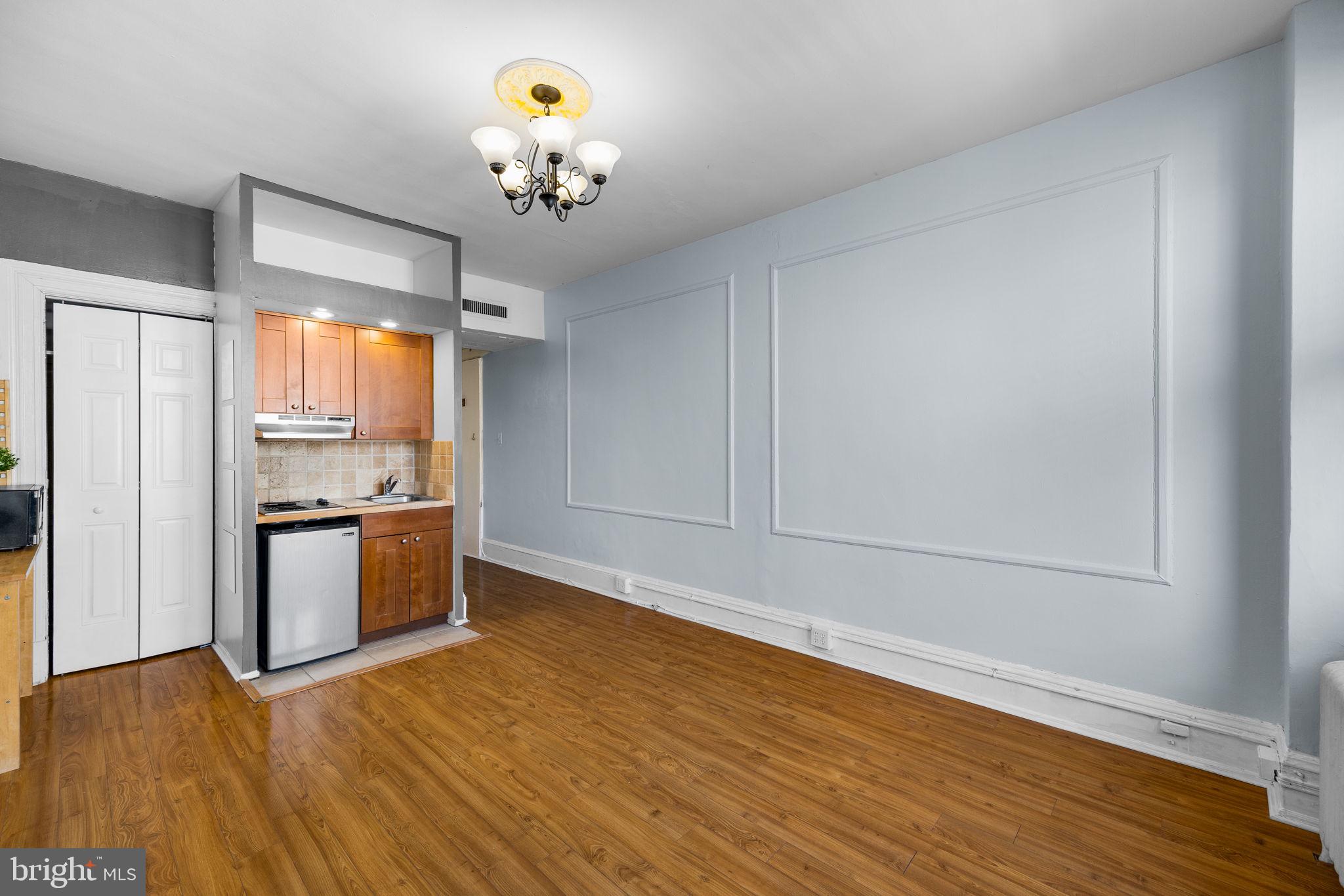 WASHINGTON SQ WEST - Residential