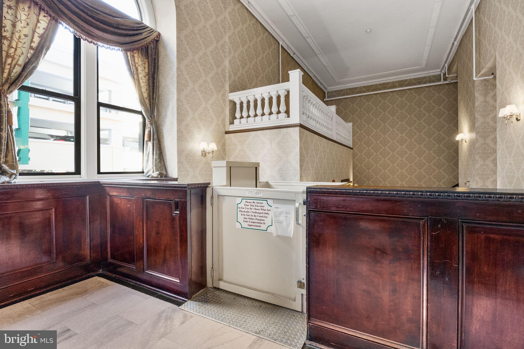 WASHINGTON SQ WEST - Residential