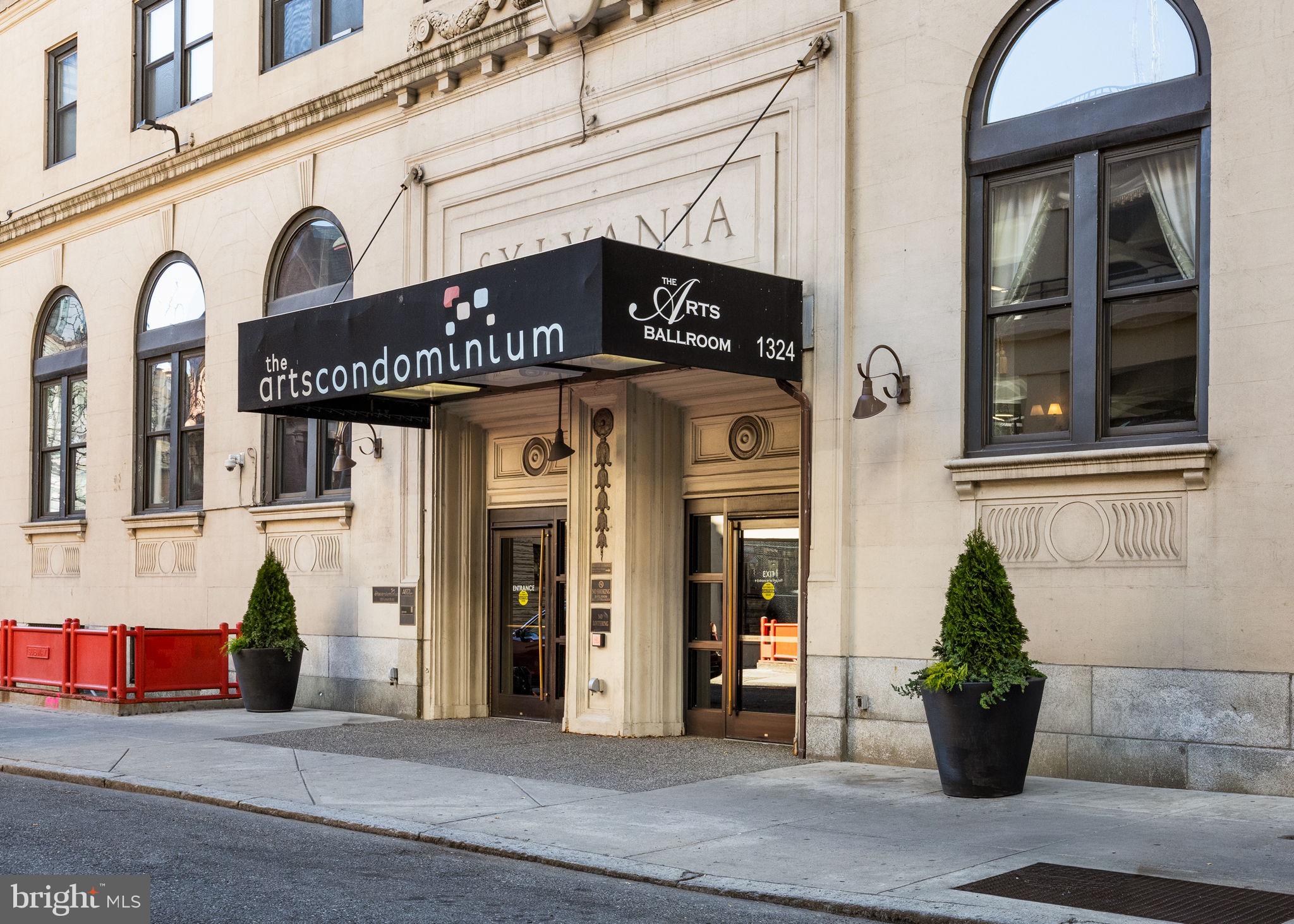 WASHINGTON SQ WEST - Residential