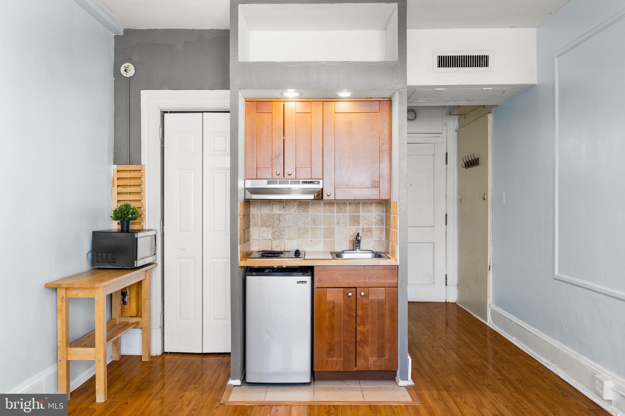 WASHINGTON SQ WEST - Residential