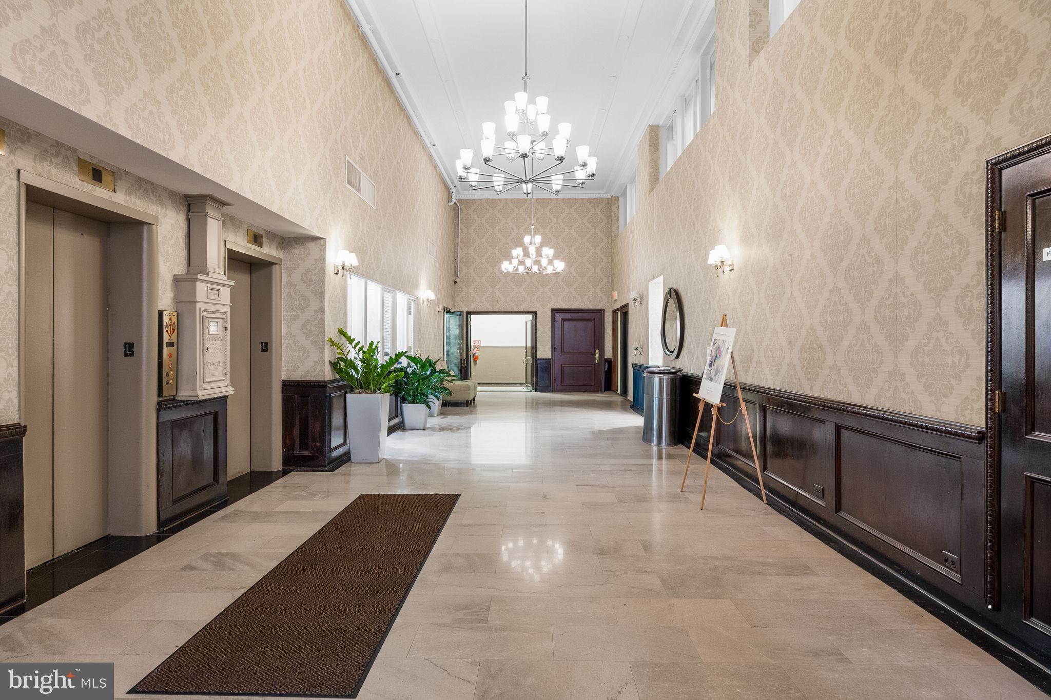 WASHINGTON SQ WEST - Residential