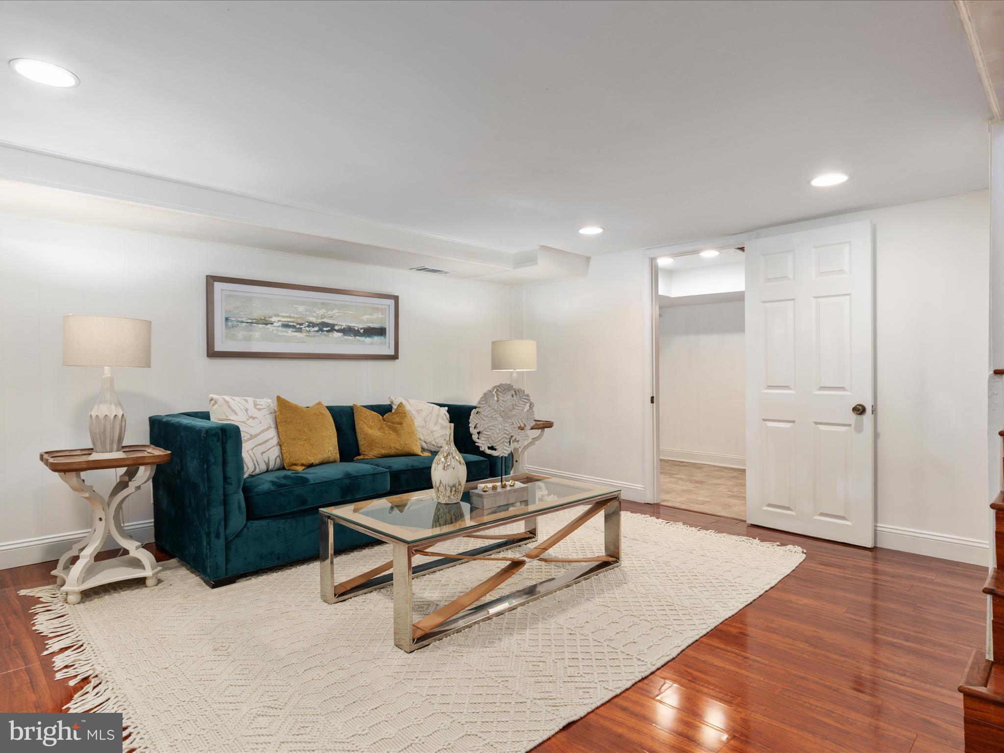 LYNHAVEN - Residential