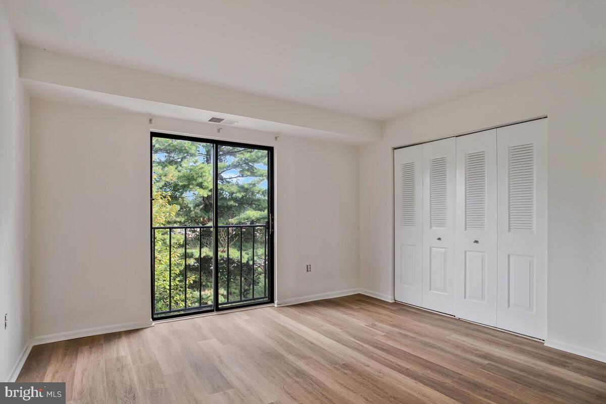 RIVA COMMONS - Residential Lease