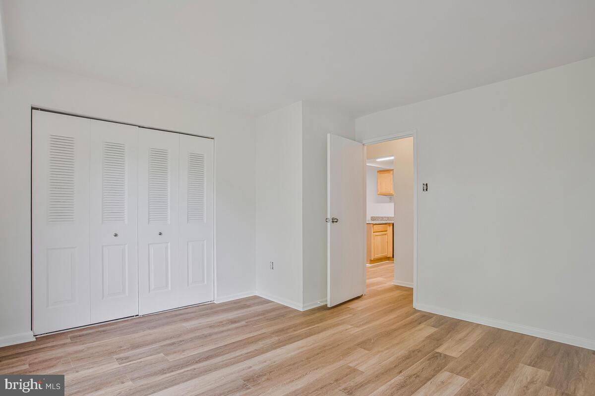 RIVA COMMONS - Residential Lease