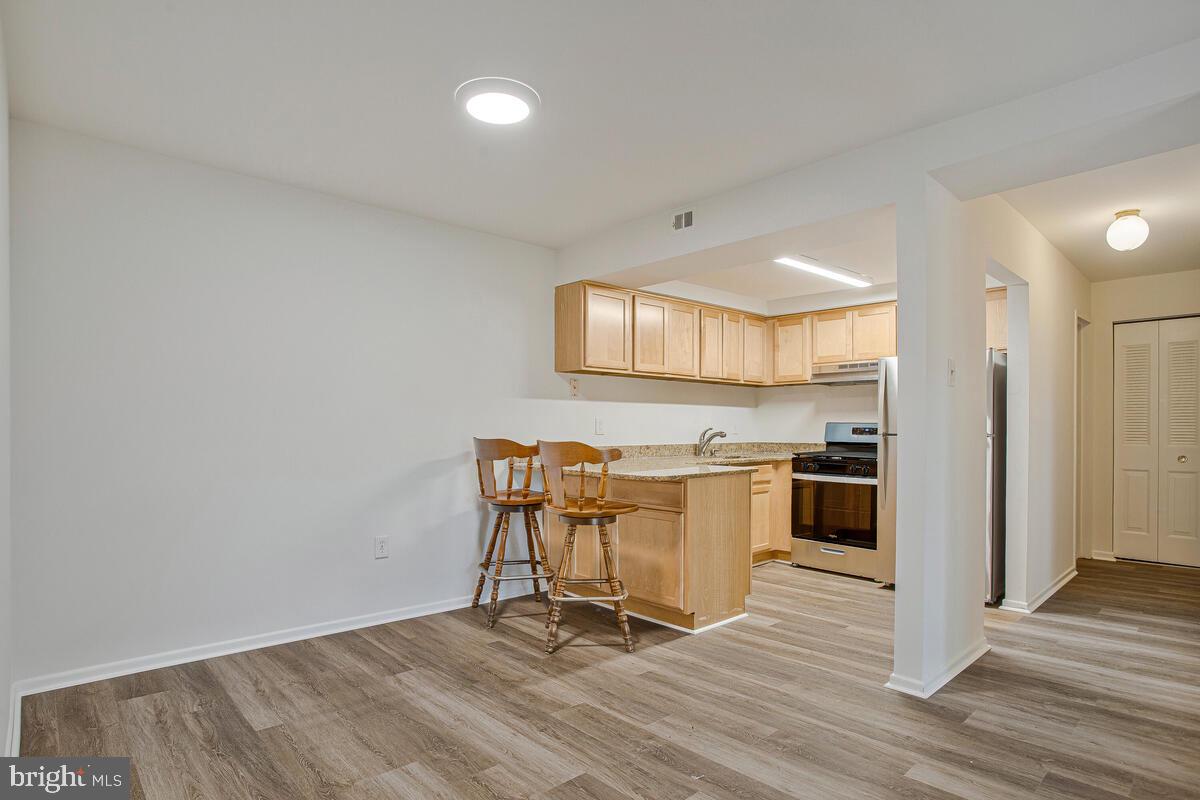 RIVA COMMONS - Residential Lease